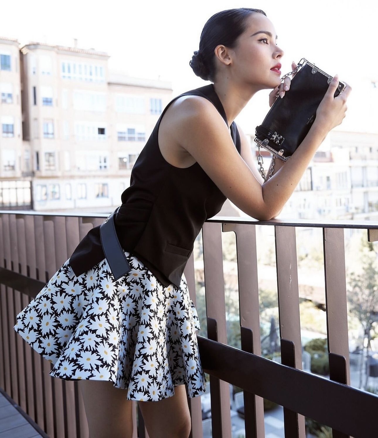 Louis Vuitton [SLIM SIDE TRUNK handbag] M25445 black official on sale hot sale