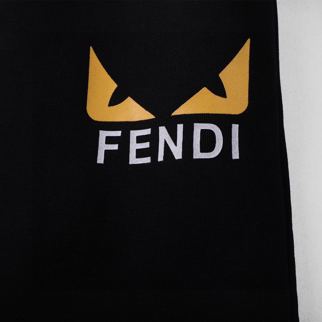 芬迪/Fendi 夏季新款 怪兽眼睛印花字母压胶休闲短裤五分裤