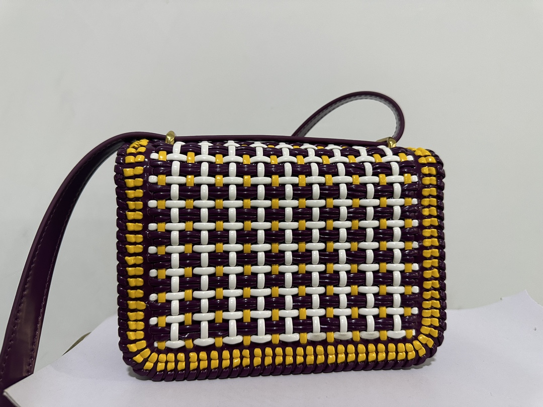 Tory Burch ～ToryBurch最新配色～热情似火 ‍ 简直毫无抵抗力 金砖特别款 每个配色都很绝