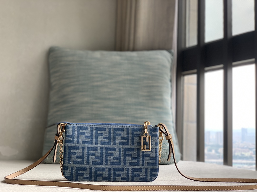 fendi [Baguette Clutch] Light Blue Denim
