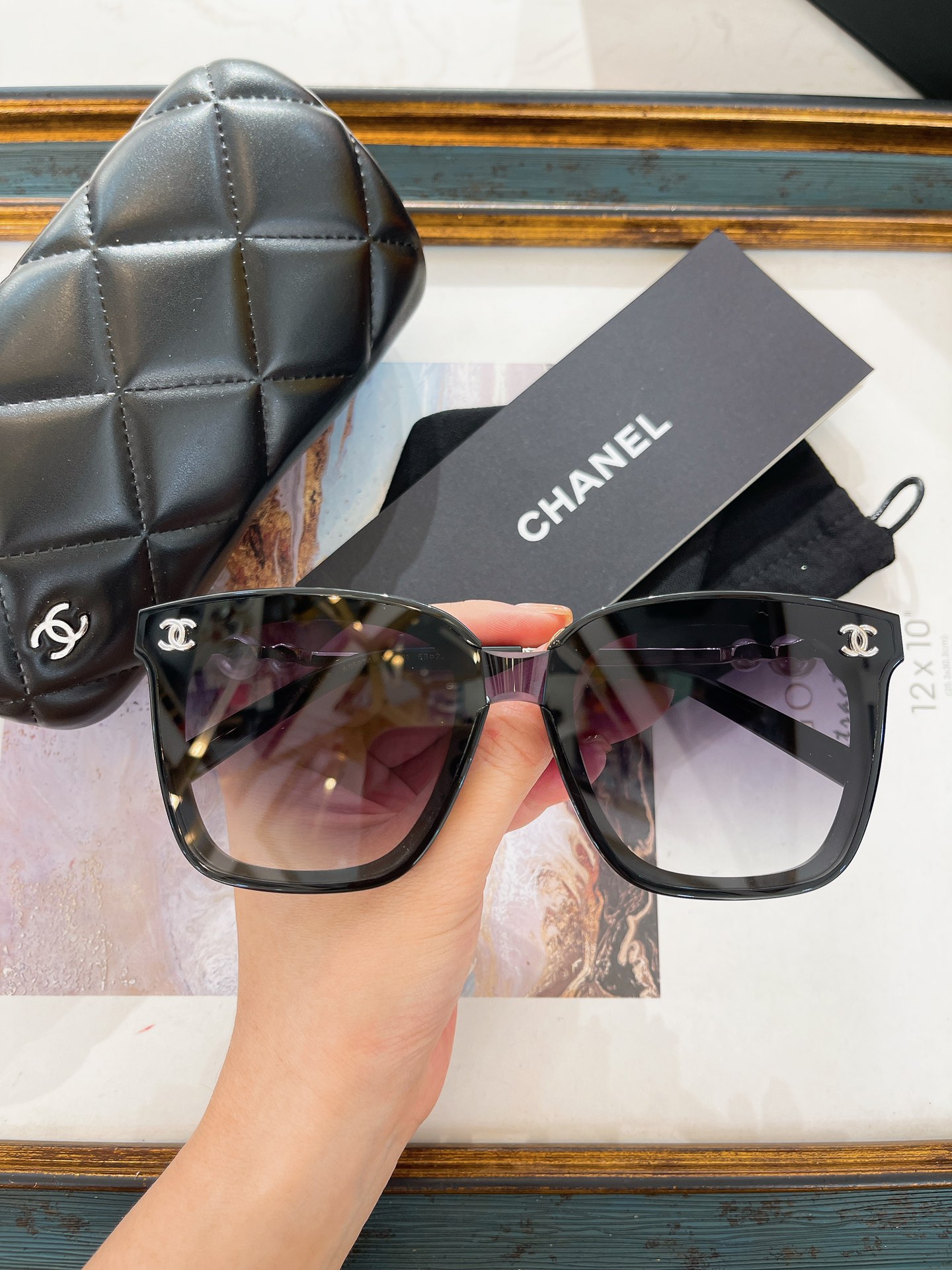 Chanel 香奈儿墨镜