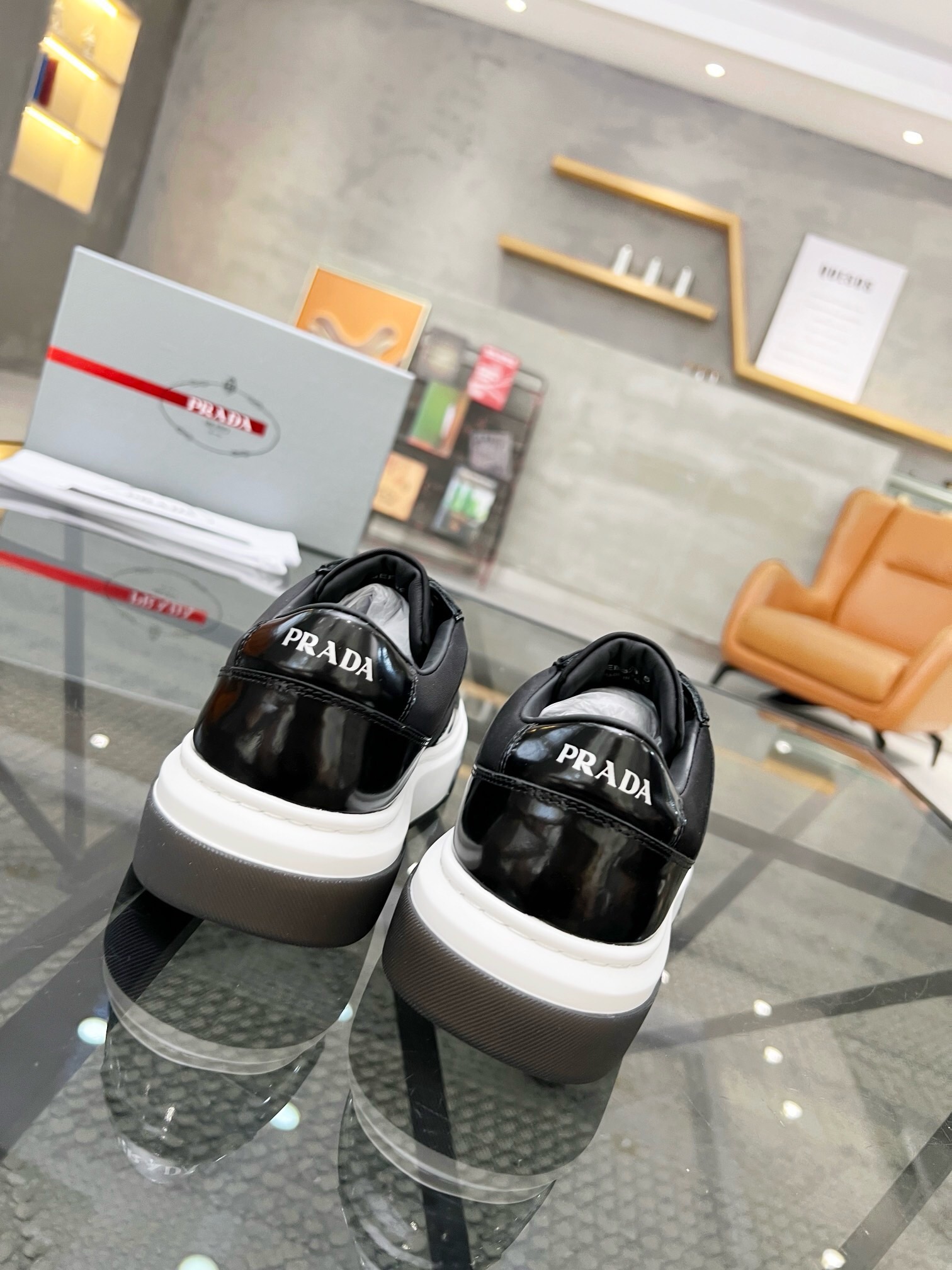Prada Haute Couture Classic Luxury Leather Shoe Loafer Shoes 8
