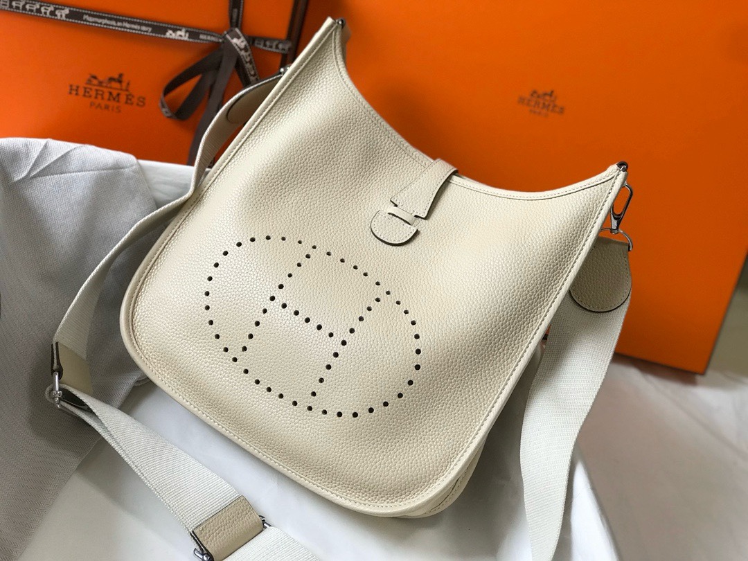 Hermès Evelyne 28cm Togoレザーショルダーバッグ