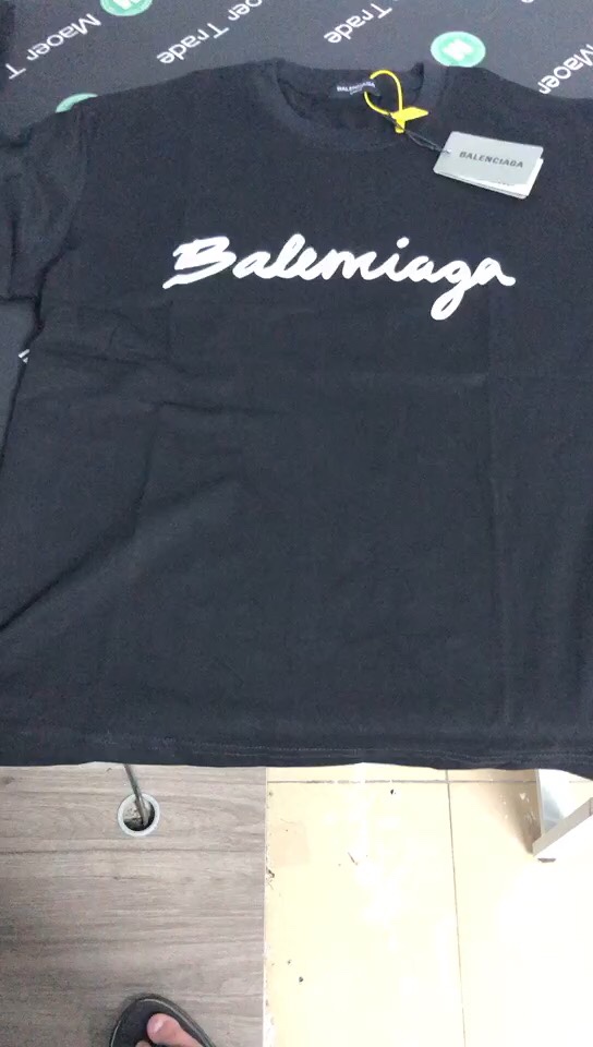 Balenciaga Superiore
 Abbigliamento T-Shirt Nero Bianco Stampa Unisex Maniche corte