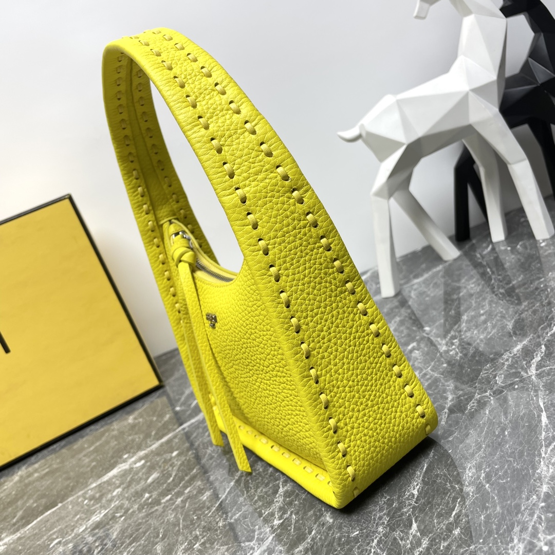 Fendi väska Premium — photo 5