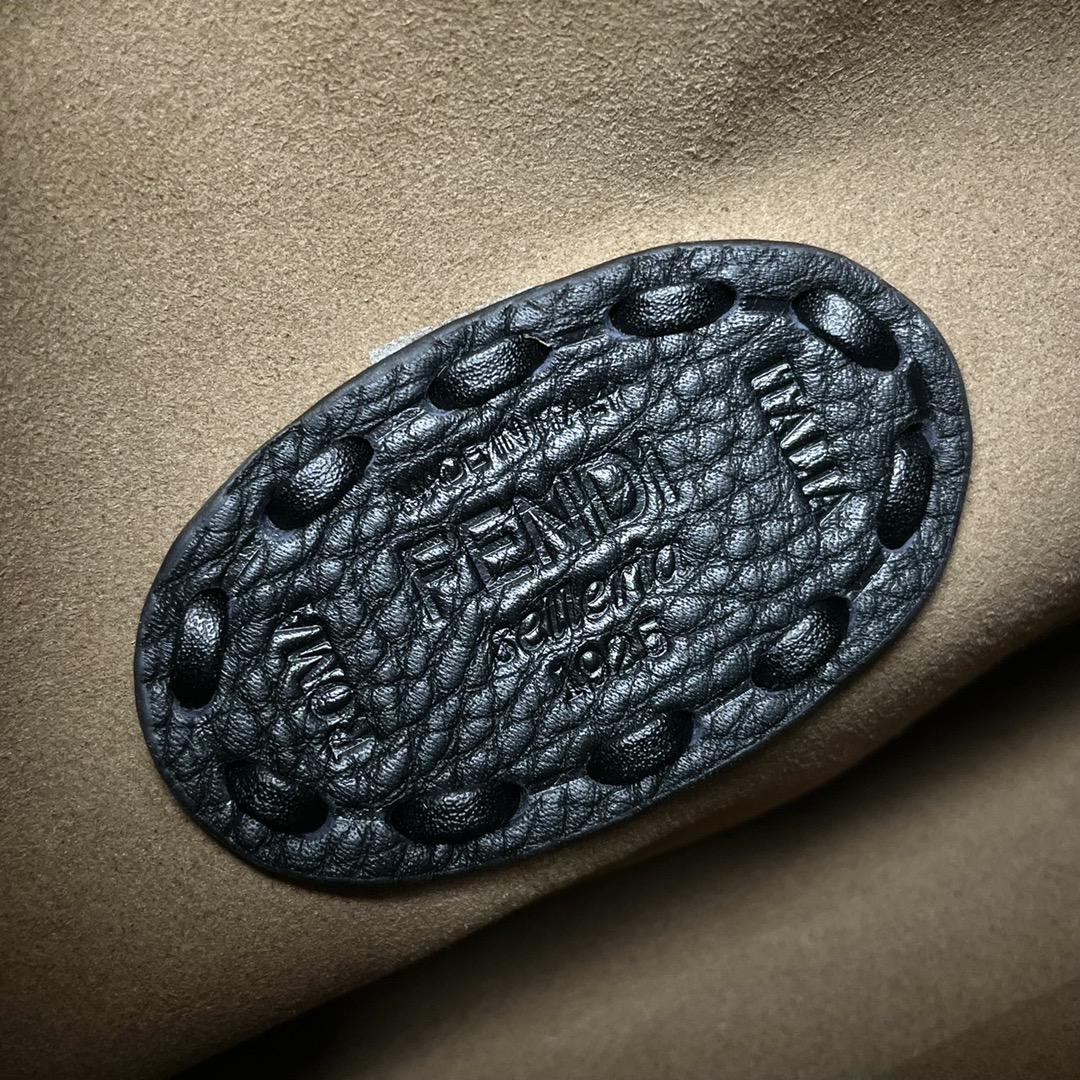 Bolsa Fendi Premium — photo 8