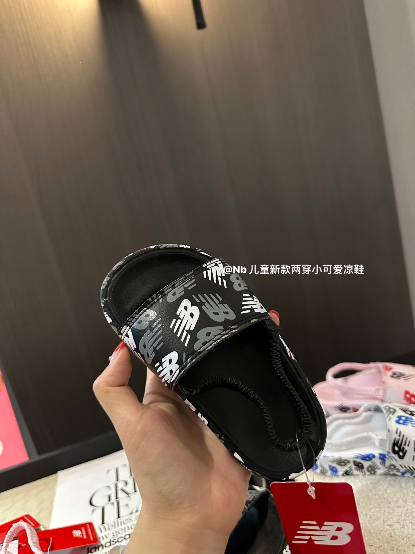 图片[9]-NB儿童两穿小可爱 拖鞋 凉鞋 ️上脚洋气十足！真的很轻便很舒服的一款小凉鞋鞋～谁穿谁好看呀😍😍谁穿谁有得瑟的资本 尺码22-29-选品中心