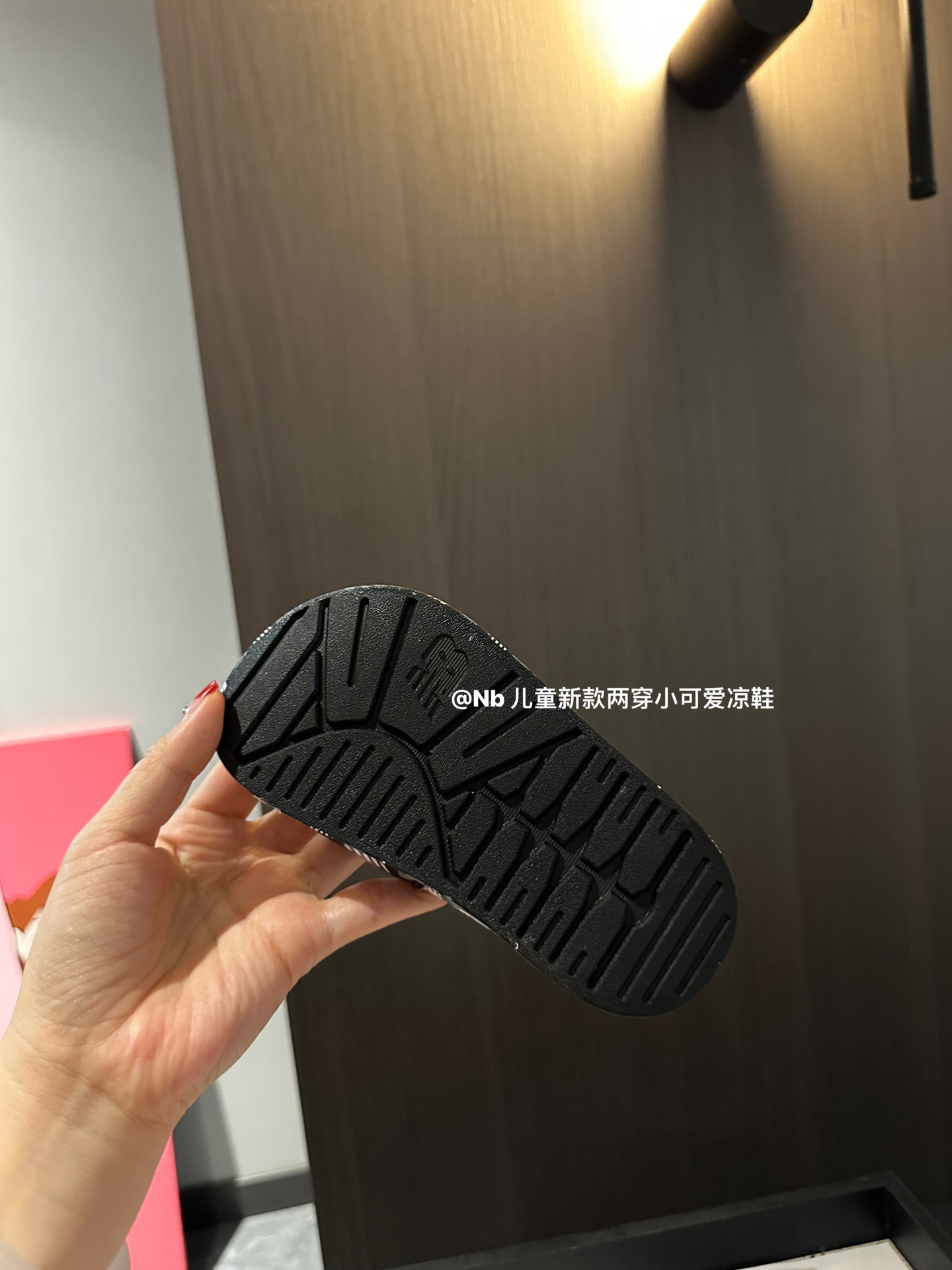 图片[4]-NB儿童两穿小可爱 拖鞋 凉鞋 ️上脚洋气十足！真的很轻便很舒服的一款小凉鞋鞋～谁穿谁好看呀😍😍谁穿谁有得瑟的资本 尺码22-29-选品中心