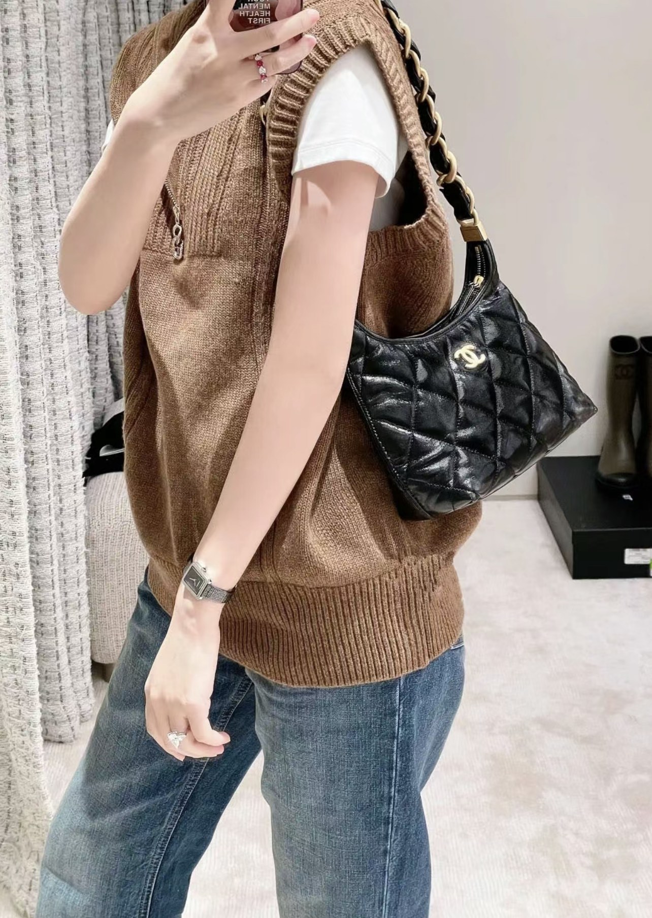 [Chanel Women