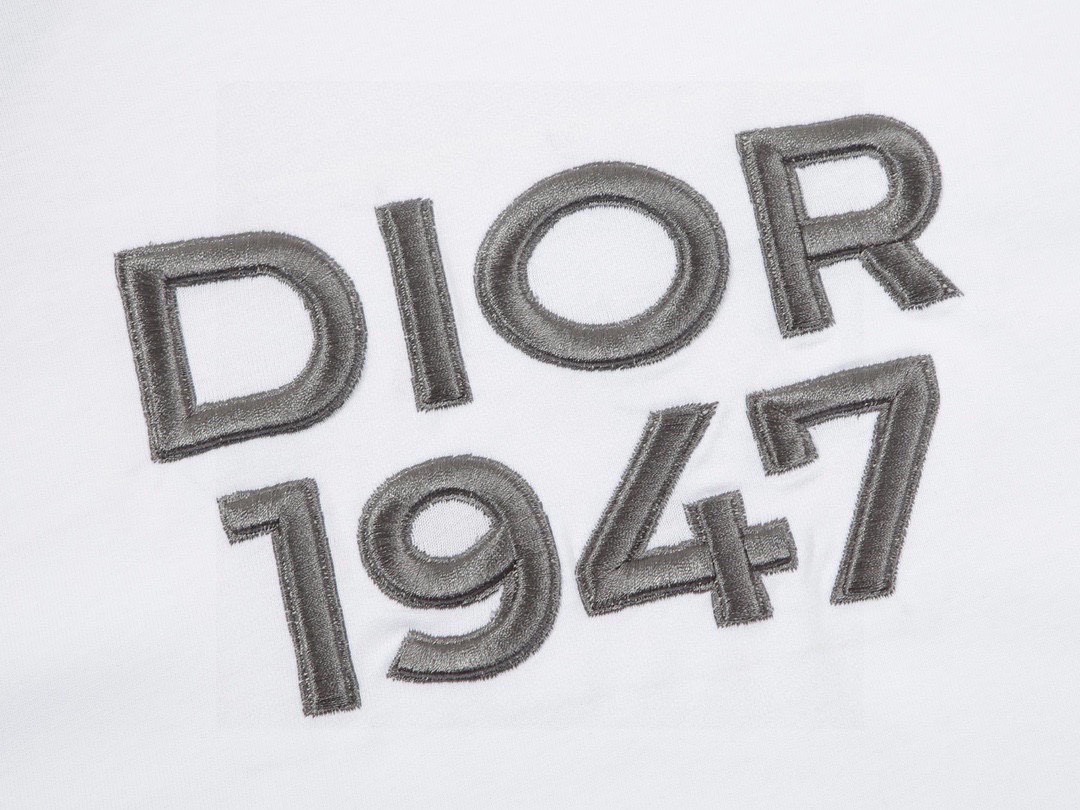 迪奥/Dior 夏季新款高端品质 经典1947图案字母饱满绣花圆领短袖T恤