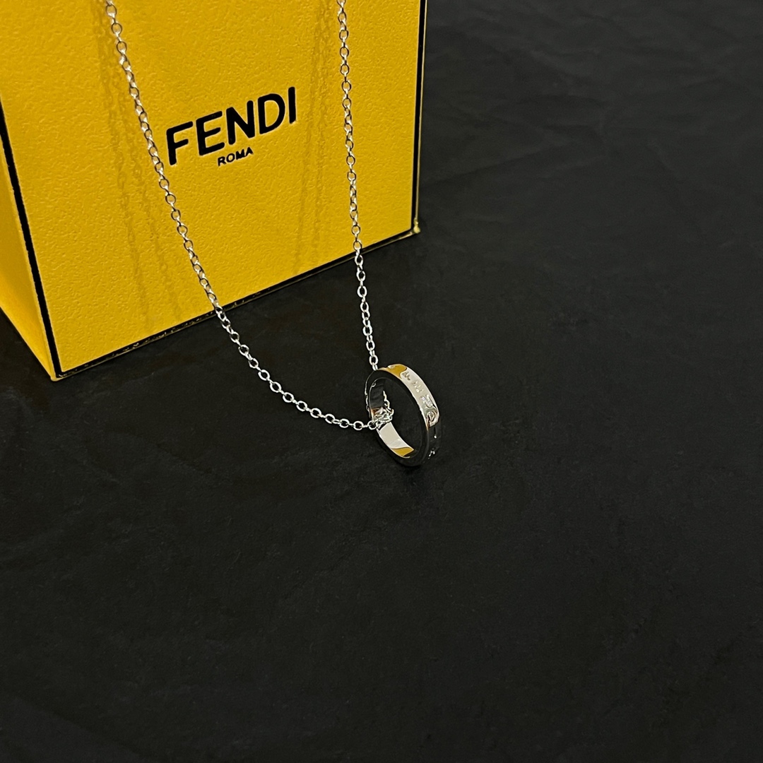 Luxurious FENDI Necklace: High-End Custom Design for Explosive New Money - 图片 4