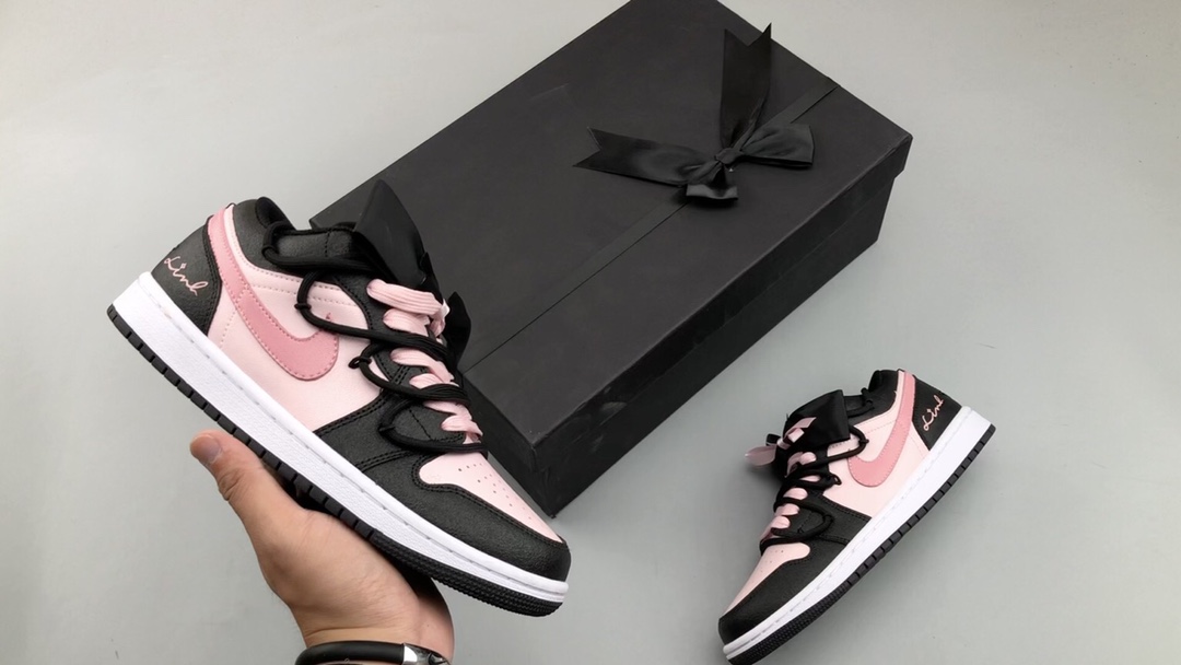#视频鉴赏Air Jordan 1 Retro Low 芝芝莓莓 蝴蝶结 黑粉1