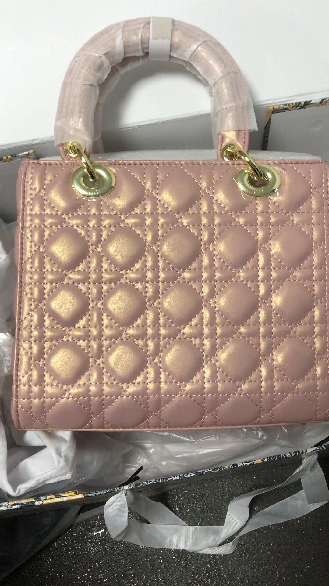 Dior Lady Borsette Borse Crossbody & Borse a Tracolla Colore albicocca Pelle bovina verniciata