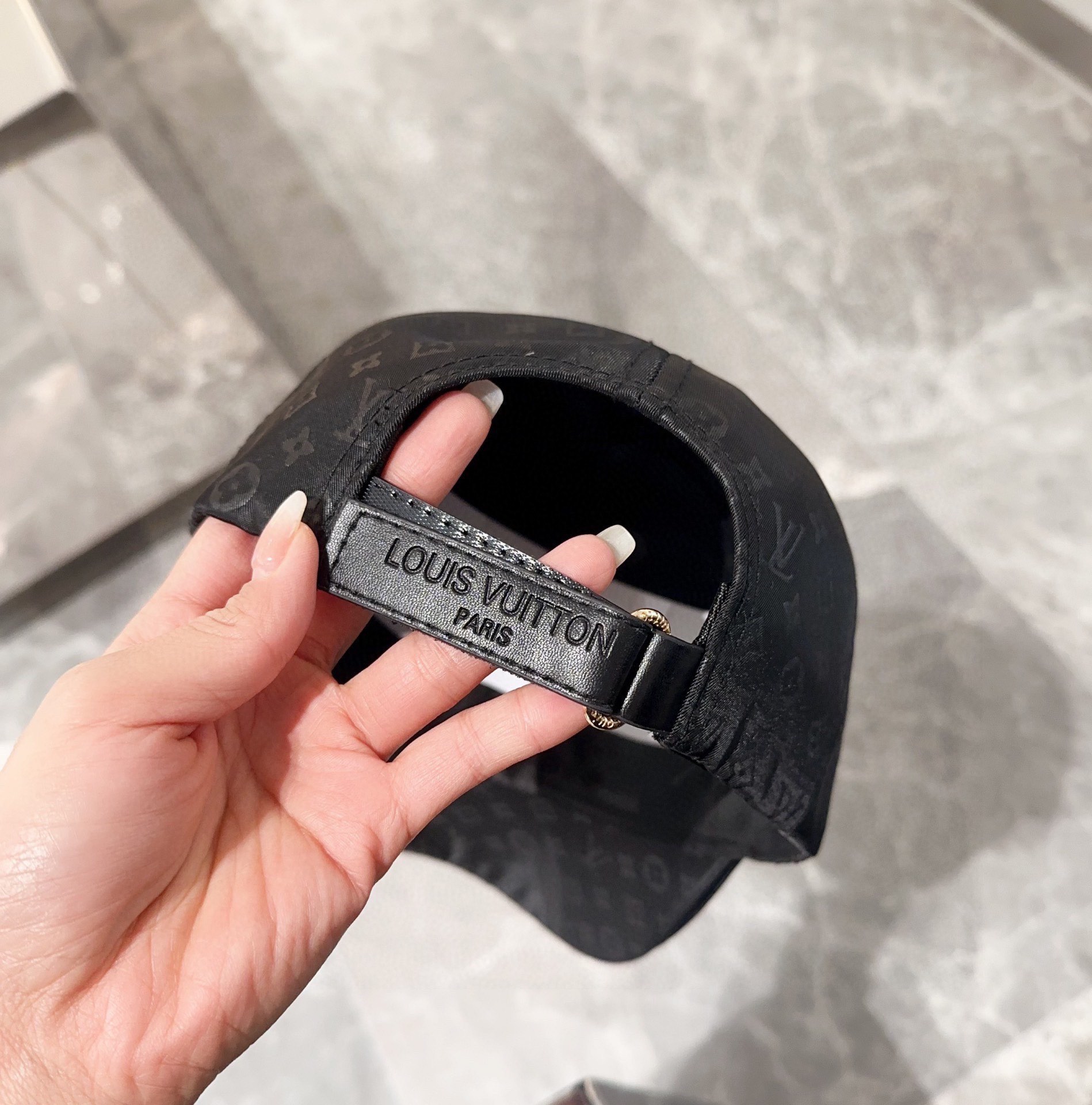 🧢路易威登 LV，可以戴N多年的款式，时尚高端