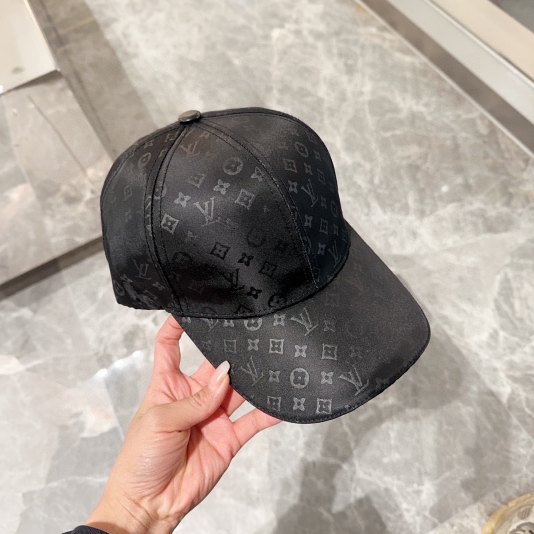 🧢路易威登 LV，可以戴N多年的款式，时尚高端