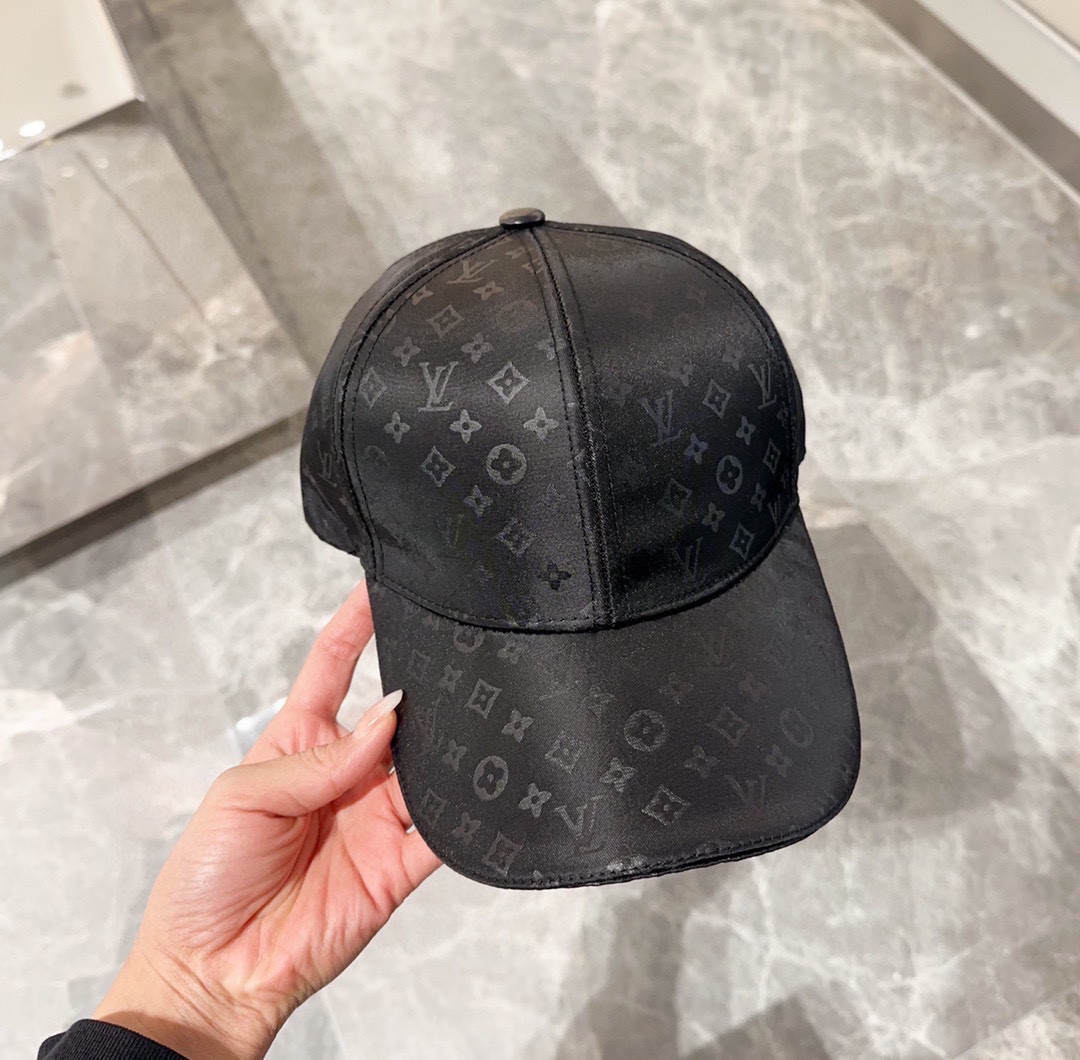 🧢路易威登 LV，可以戴N多年的款式，时尚高端