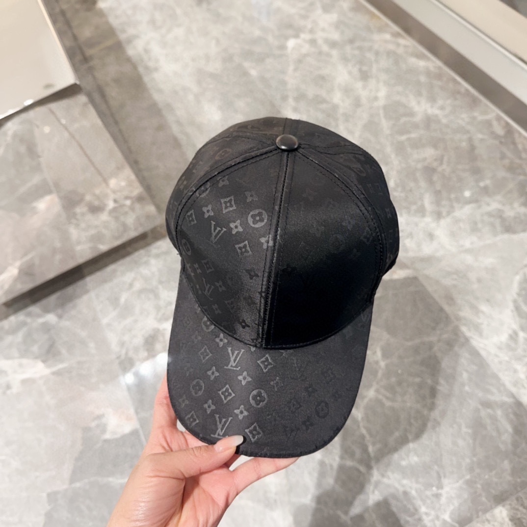 🧢路易威登 LV，可以戴N多年的款式，时尚高端
