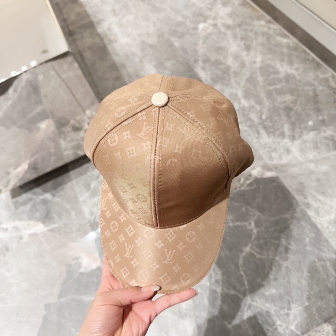 🧢路易威登 LV，可以戴N多年的款式，时尚高端