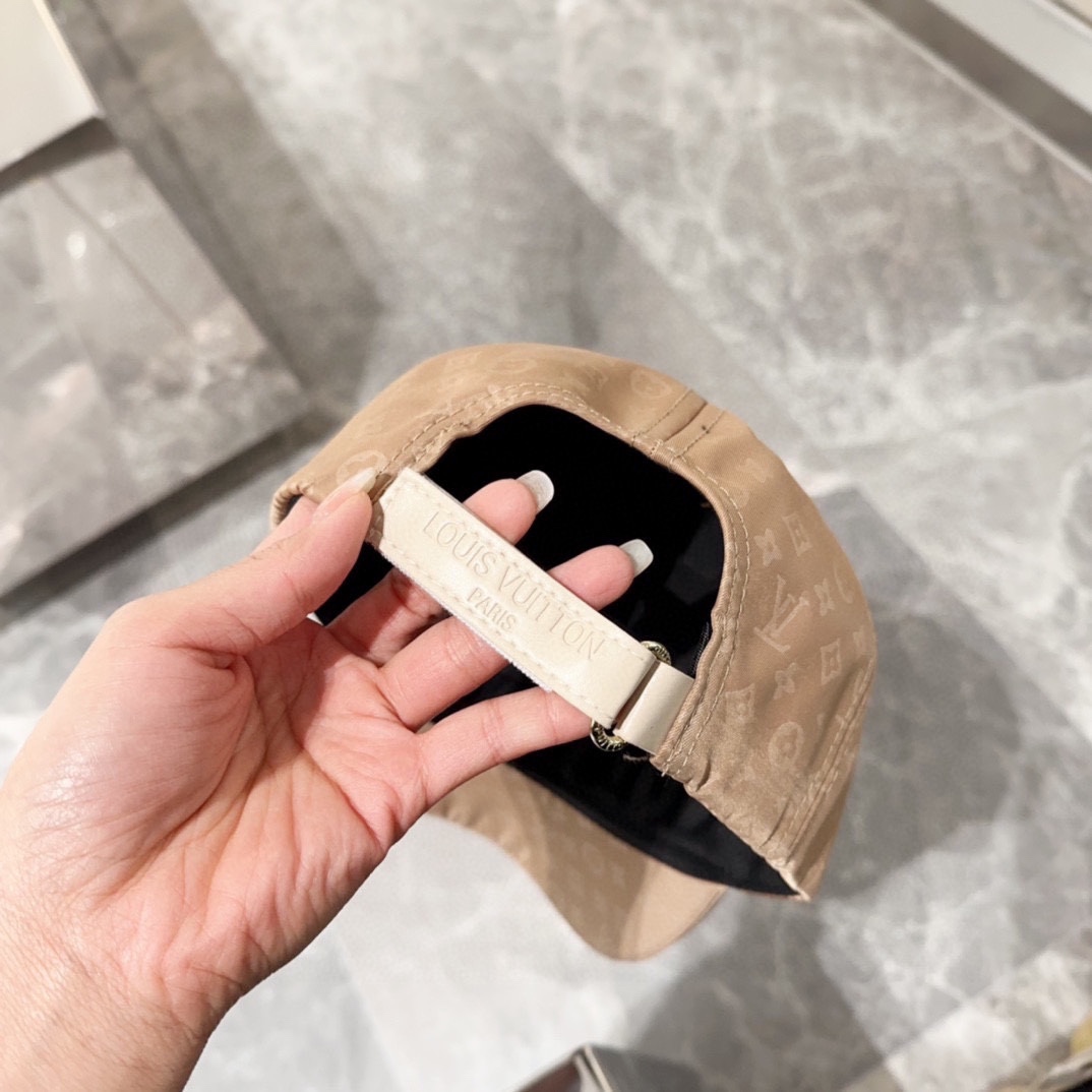 🧢路易威登 LV，可以戴N多年的款式，时尚高端