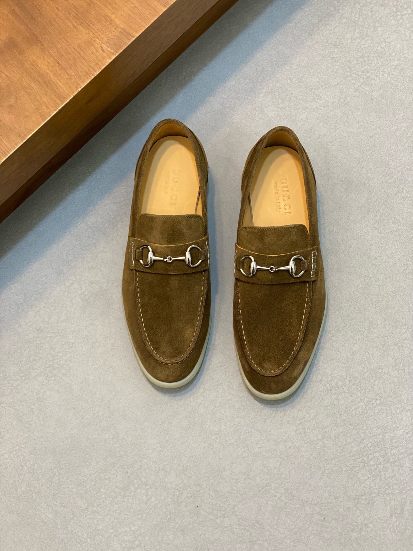 NO:217072,Brand G U C C I color original color matching number 39-44 customized 38.45 Price Material Guqi new style casual leather shoes high version The counter is sold simultaneously. The upper is imported Italian cowhide/matched with original hardware accessories. The original water-dyed cowhide inner. 