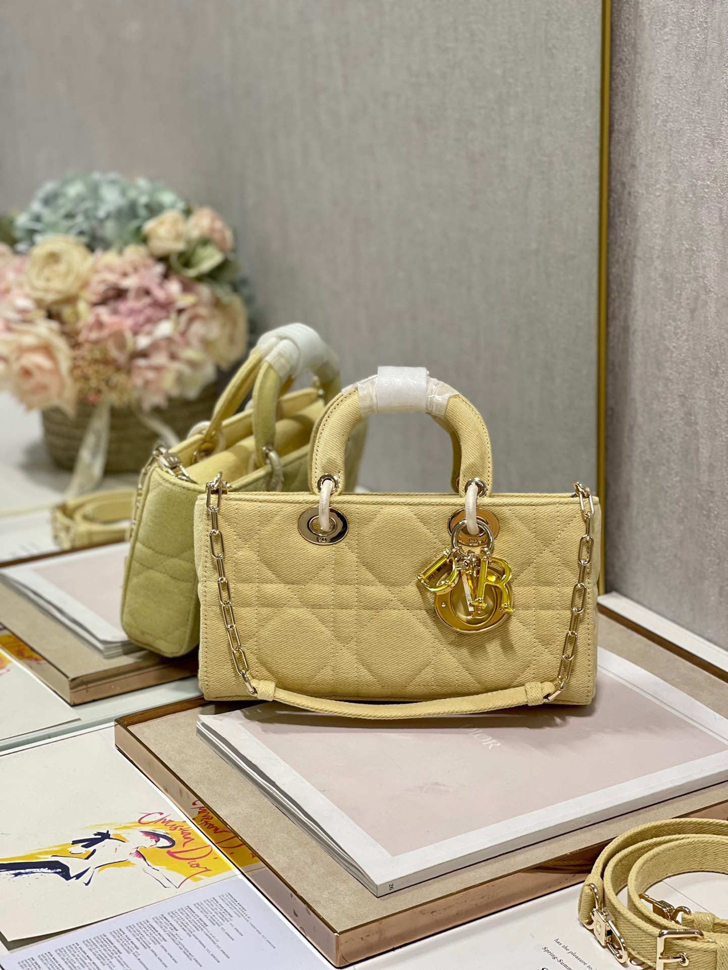 Dior Lady Gefälscht
 Taschen Handtaschen Umhängetaschen  & Schultertaschen Gelb Denim