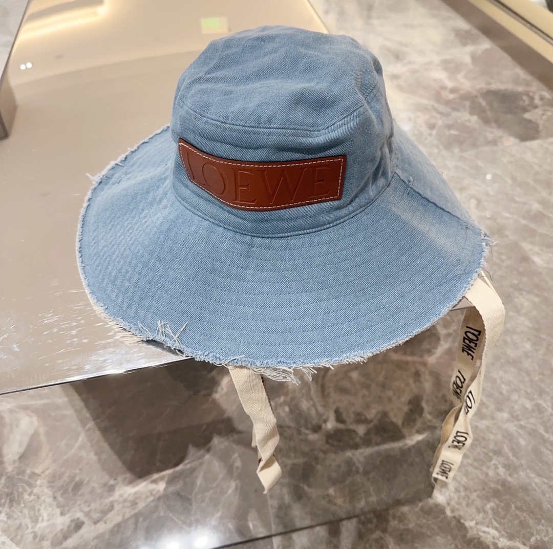 Sombrero de pescador LOEWE con correa personalizada, un sombrero de pescador casual muy bueno, textura retro y con esti…