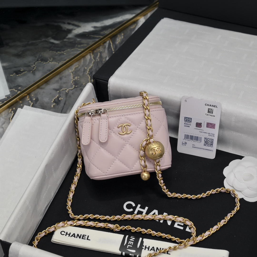 Chanel Bolsos cruzados y bandoleras Oro Colección primavera Underarm