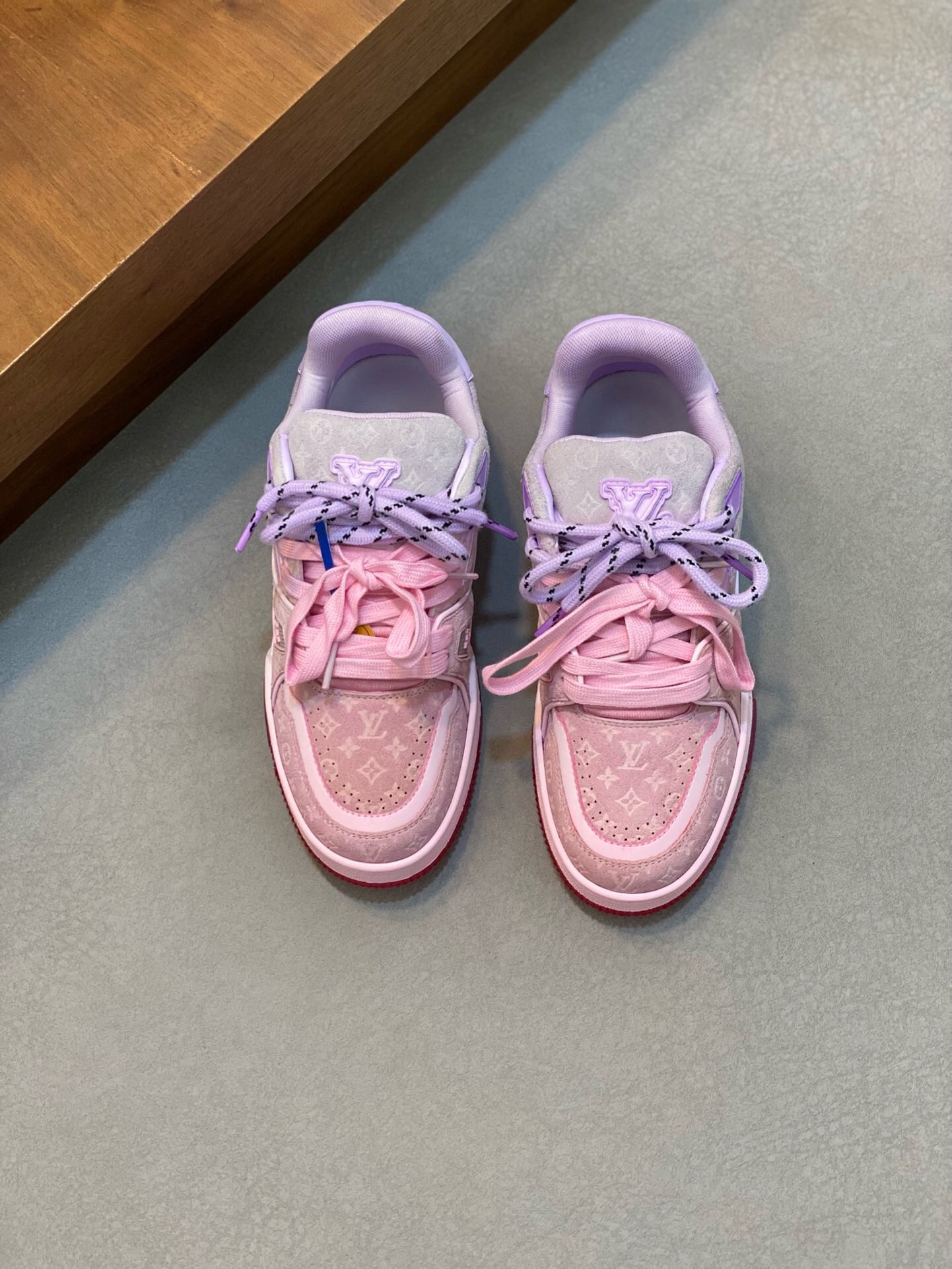 NO:216789,Brand LOUIS VUITTON original color matching code number 35-39 standard code price material Louis Vuitton new style casual shoes!  High-quality Labon craft upper adopts original cowhide washing and old craftsmanship with original material LV Comfortable breathable mesh cloth Neli mesh cloth footbed style Simple and atmospheric LV original outsole, Louis Vuitton, louis vuitton, louis vuitton, louis vuitton, louis vuitton, cowhide19860909品牌LOUIS VUITTON 颜色原版配色 码数35-39标准码 价格 材质路易威登新款 休闲鞋！高品质拉邦工艺鞋面采用原版牛皮水洗做旧工艺搭配原版材质LV 舒适透气网布内里网布垫脚版型时尚 简单大气LV原版大底,路易威登,louis vuitton,louis vuitton,louis vuitton,cowhide,Men's shoes