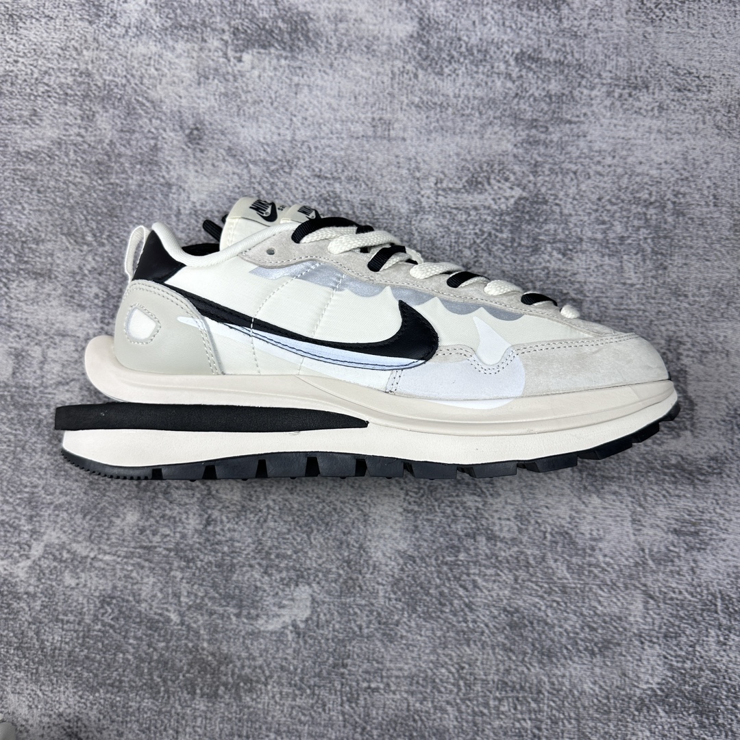Sacai x NK VaporWaffle 3.0
