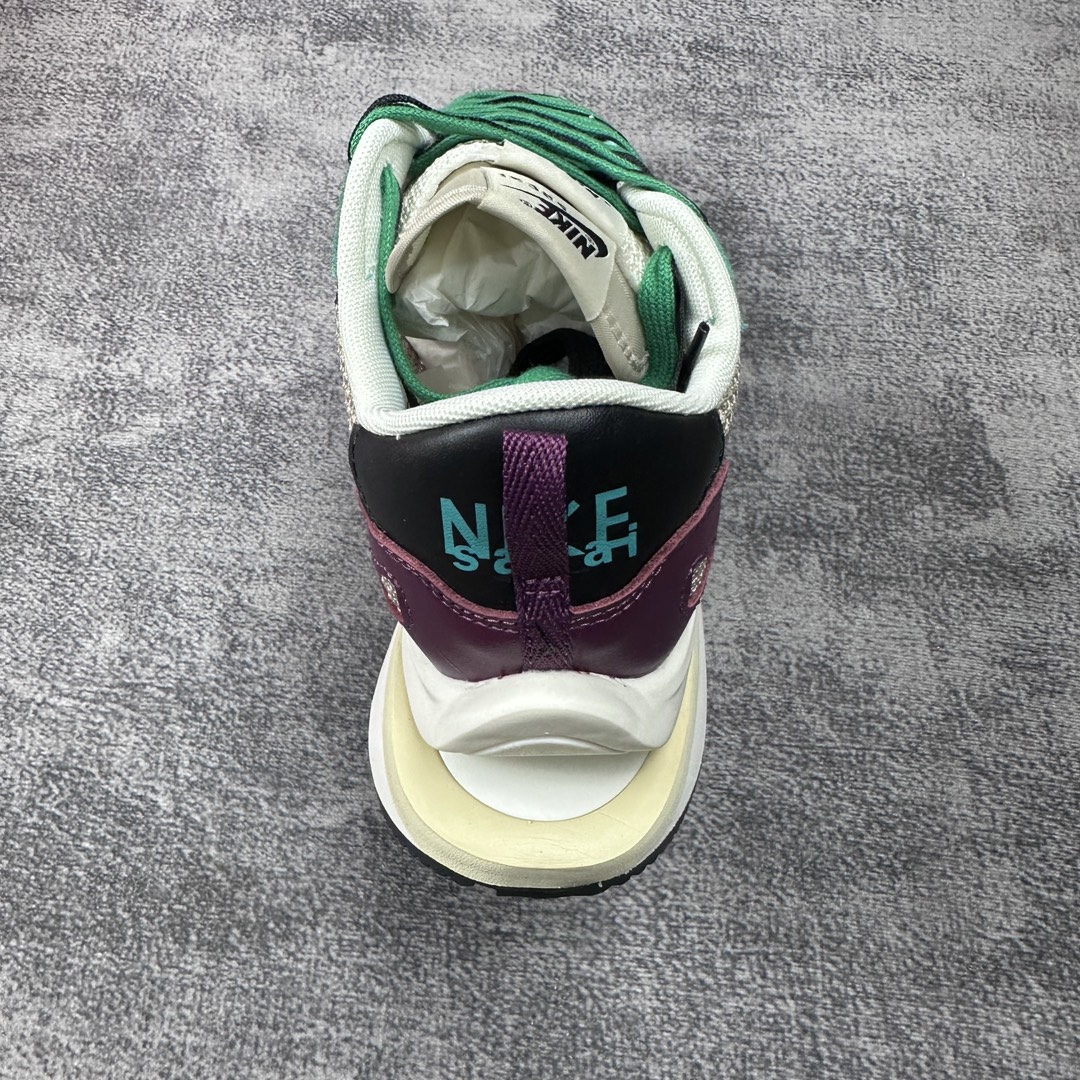 Sacai x NK VaporWaffle 3.0