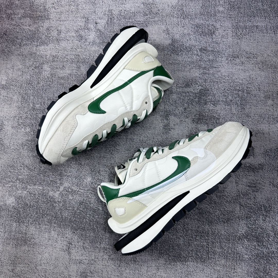 Sacai x NK VaporWaffle 3.0
