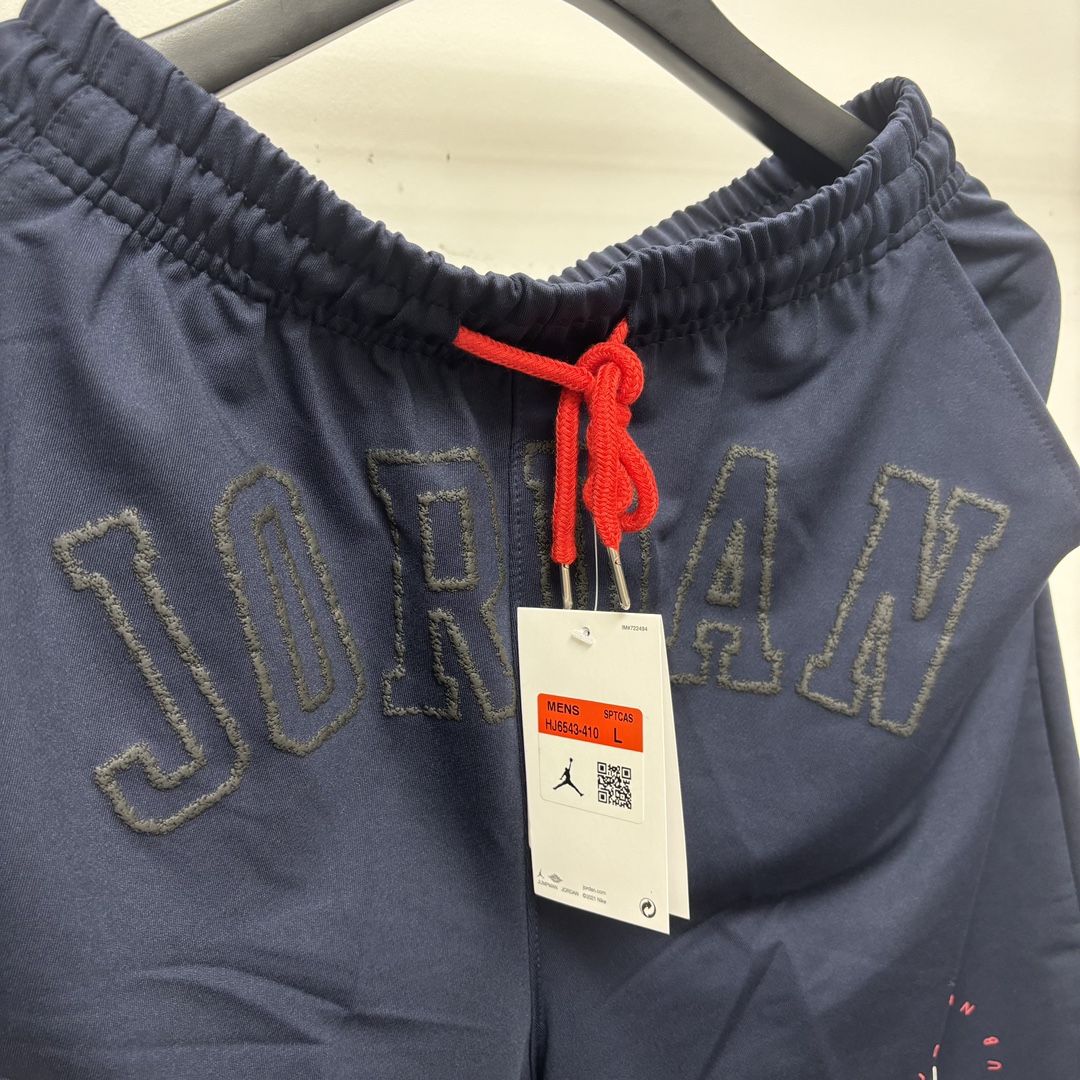 Jordan’s New Summer Letter-Printed Couple Shorts: Stylish, Cozy, and Perfect for Men and Women - 图片 5