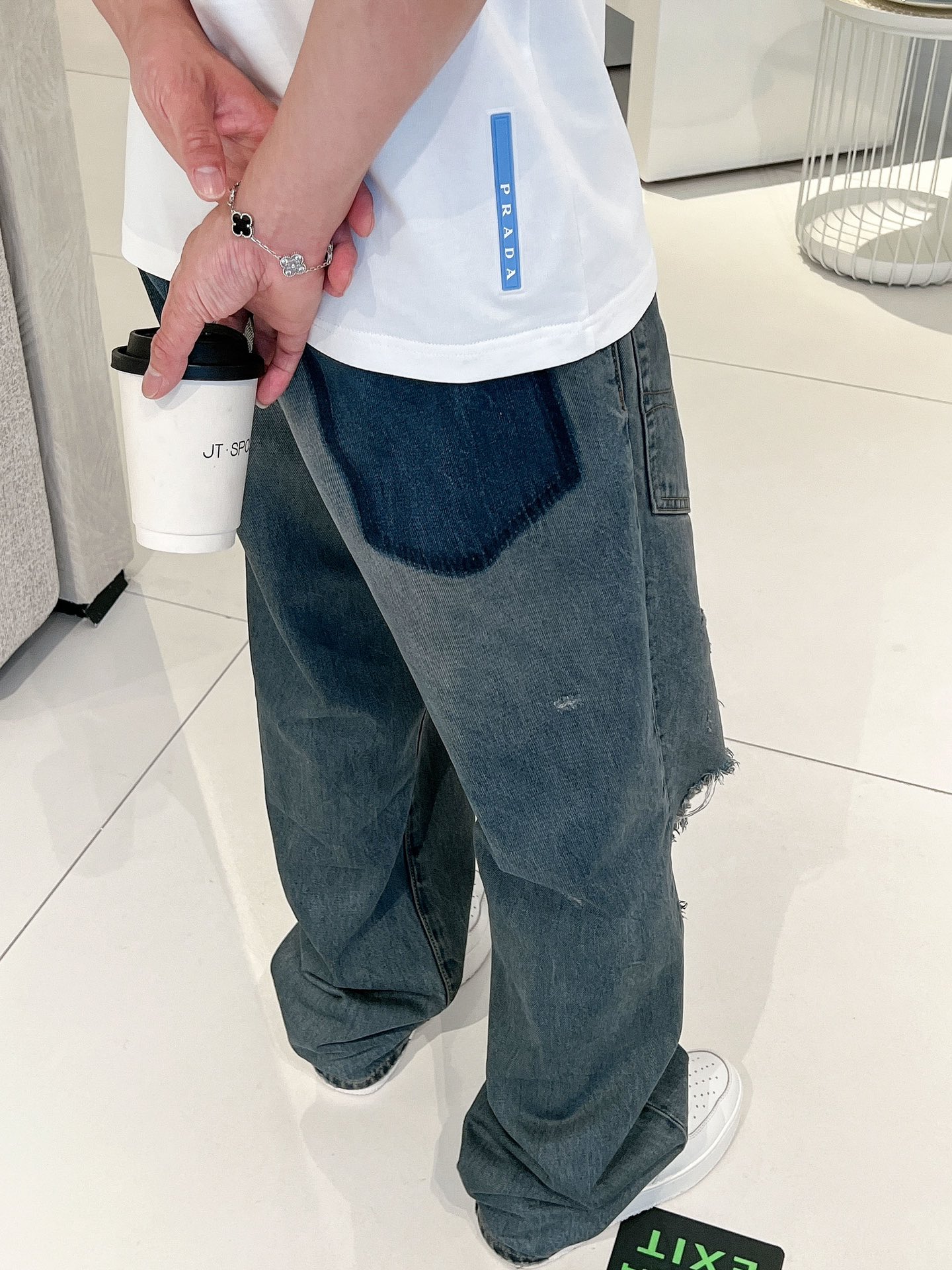 。上新PRADA 新疆长绒棉 上身舒适亲肤 纯棉质感 经典百搭 码数S-XXL