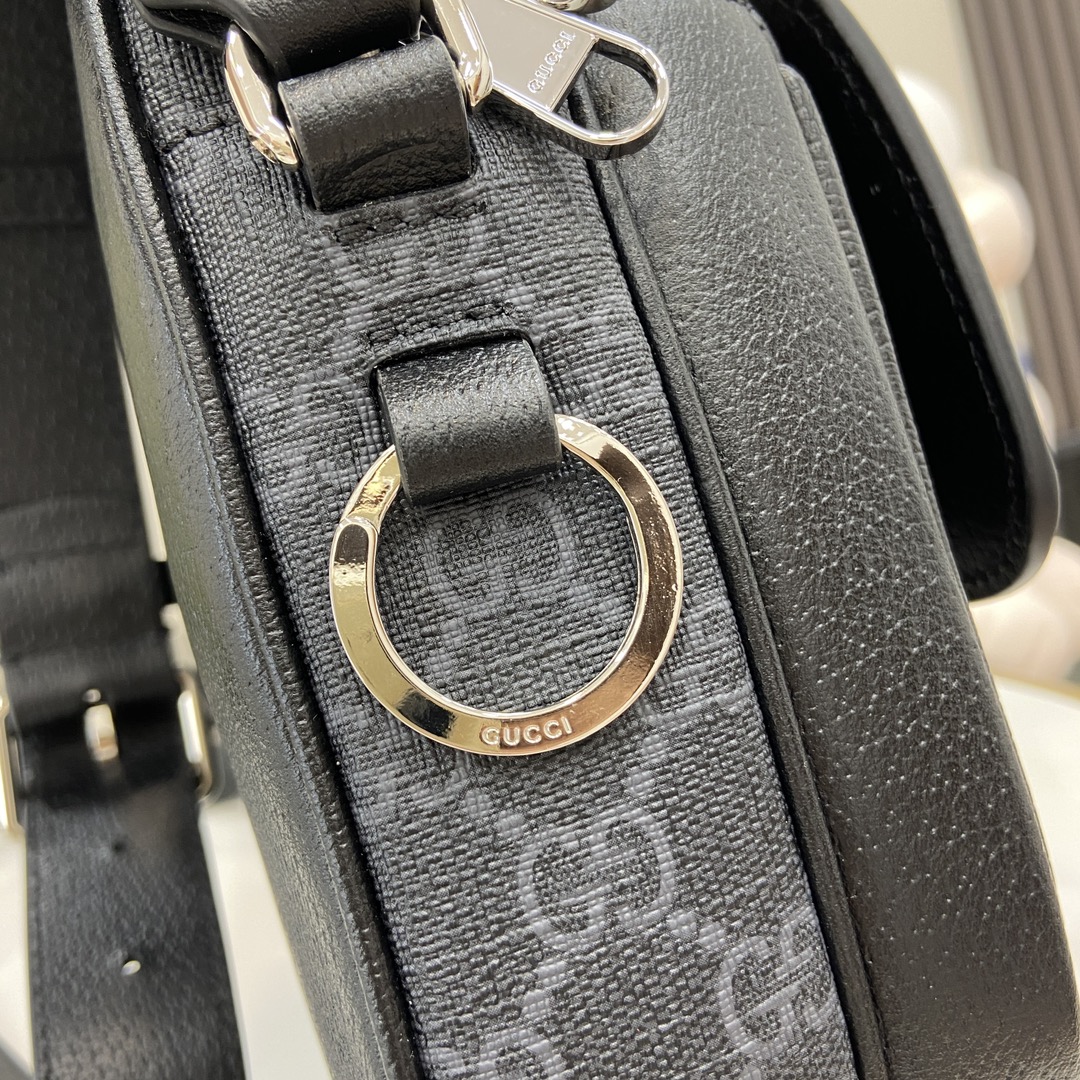 Gucci Small Messenger Bag in Black Leather and Gucci Supreme Canvas 8 i1718720512 1703 6