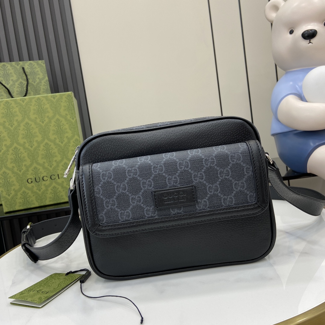 Gucci Small Messenger Bag in Black Leather and Gucci Supreme Canvas 2 i1718720512 5859 0