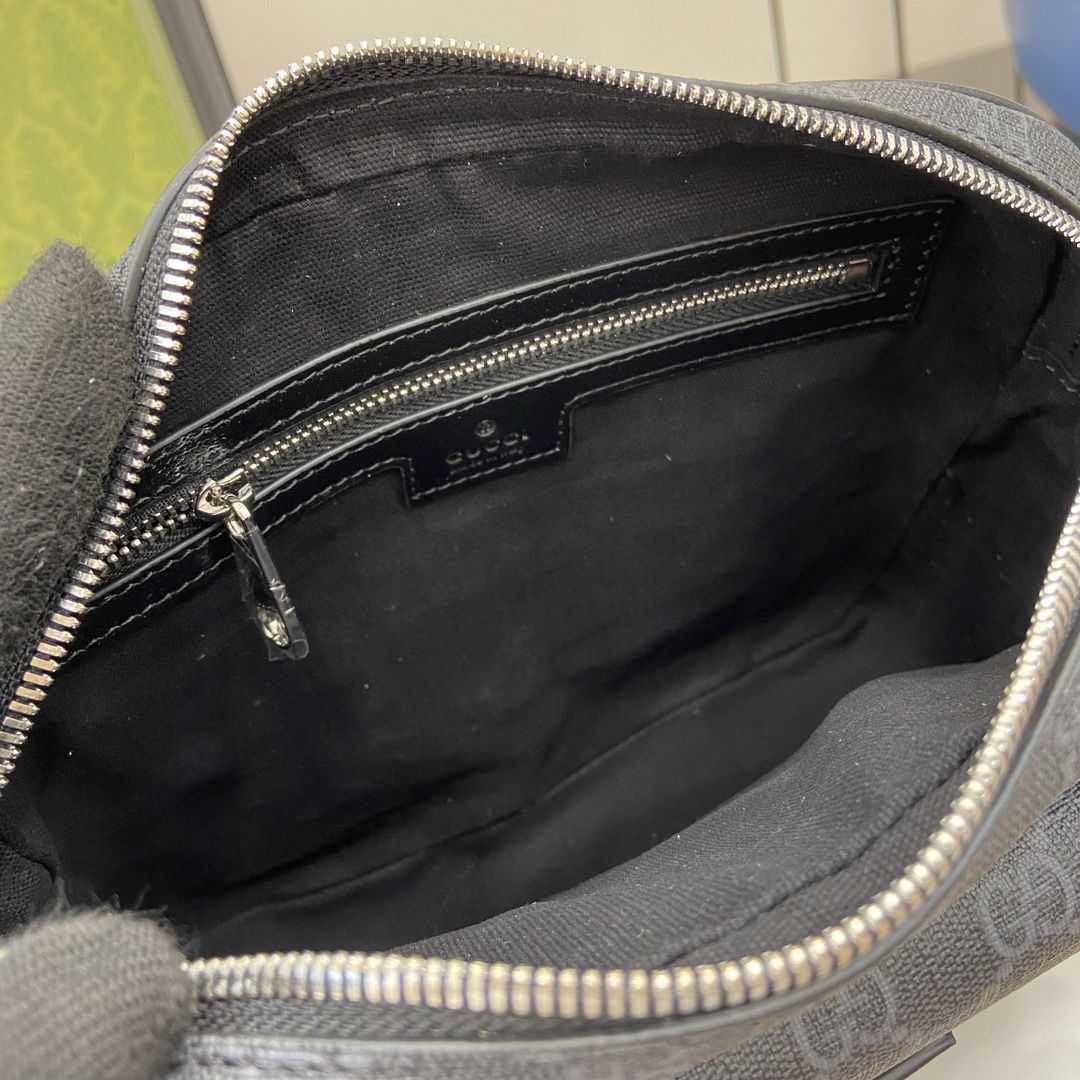 Gucci Small Messenger Bag in Black Leather and Gucci Supreme Canvas 9 i1718720512 7177 7