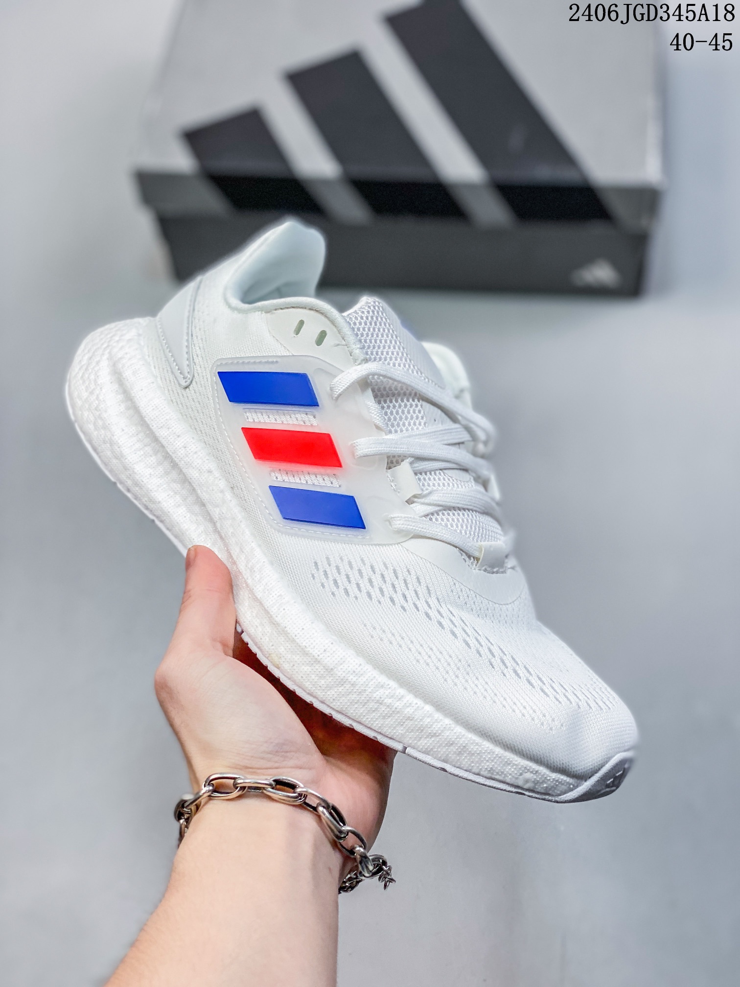 🈴💰130
ID:xnm
公司级✅阿迪达斯Adidas PureBOOST 22爆米花缓震中底跑步鞋。鞋面以织编材质为基底，后及跟脚趾处融全入新设计，通过格网印刷支将撑材料于附鞋面上，既保证支了撑性，又赋予球出鞋众的透气性和炫外酷观 
货号：GY4706
尺码：40-45