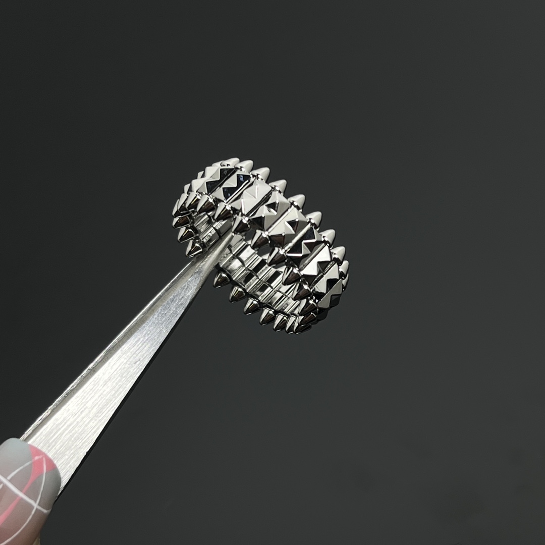 💰95卡地亚戒指 新品双排菱角柳丁戒指 码号：5-11# 编号：CIP143383