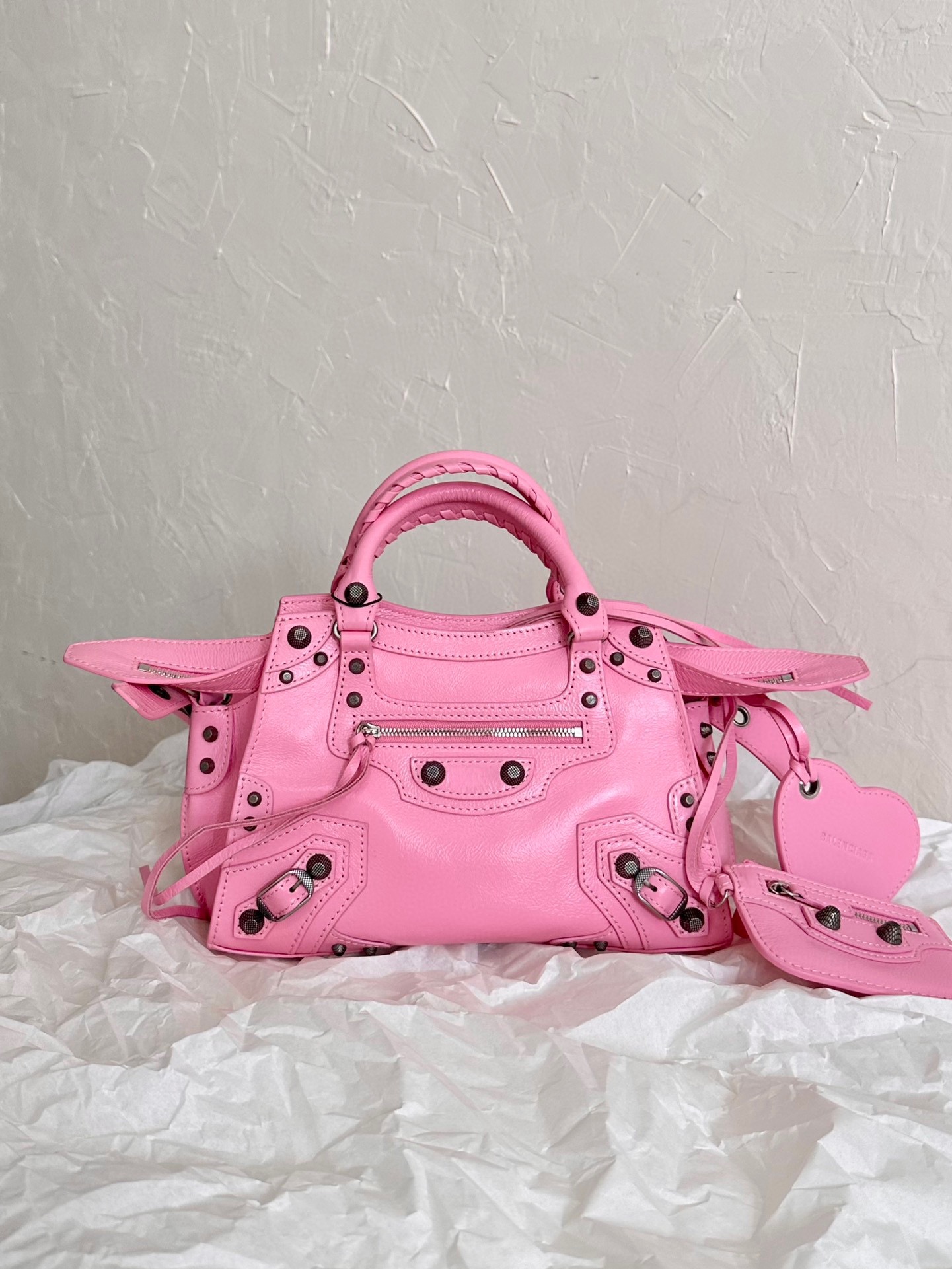 Balenciaga Le Cagole Taschen Umhängetaschen  & Schultertaschen Rosa Ölwachsleder Motorrad