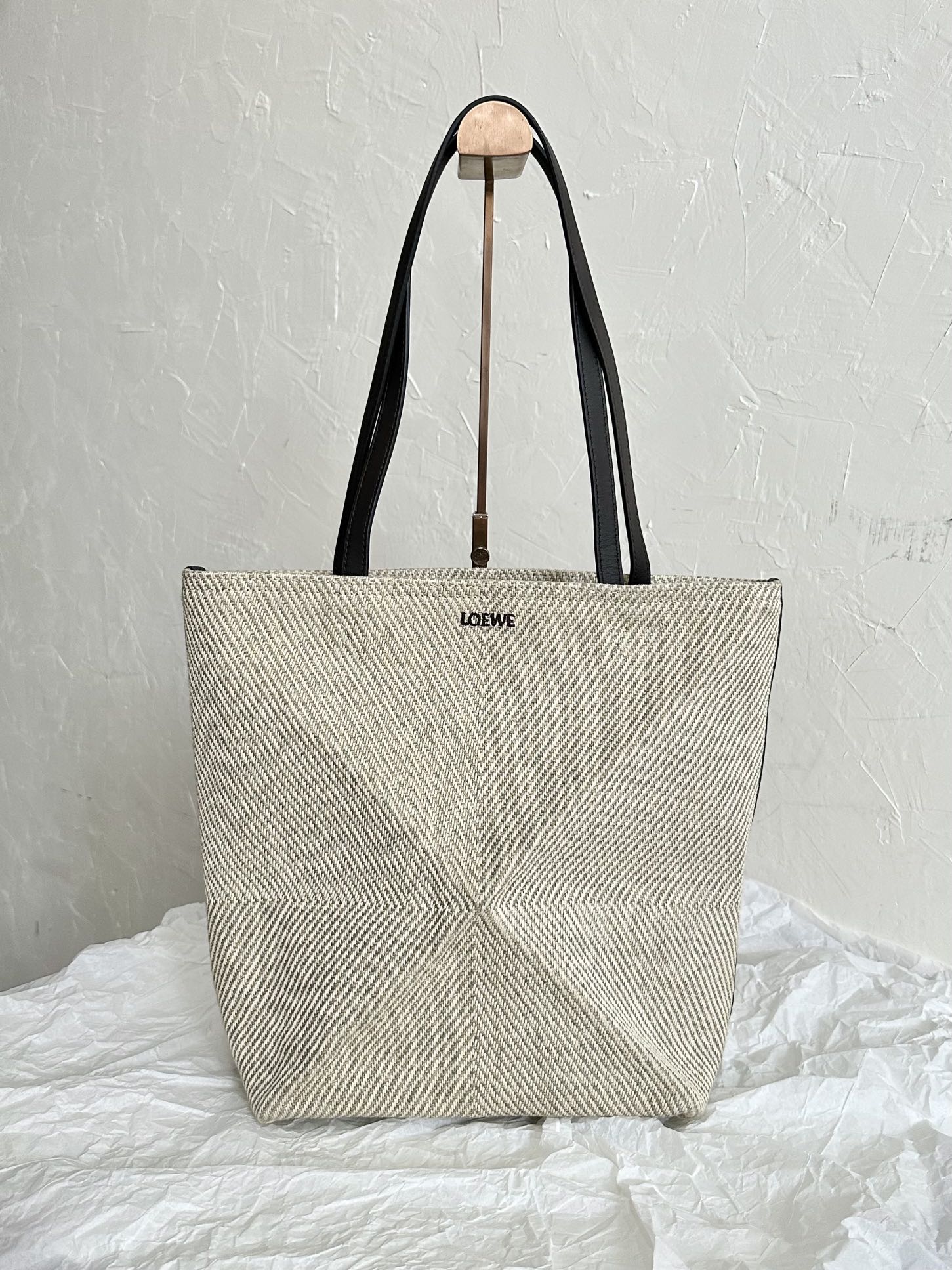 E State 1oewe Puzzle Fold Tote Pliage TOT Canvas Modèles, j’aime le style de non –  « Conventional  », ce modèle de toile Je le regarde. Je peux seulement dire que je peux seulement dire qu’il n’est pas clair que le riz avec un houleur napa blanc et noir est si avancé.