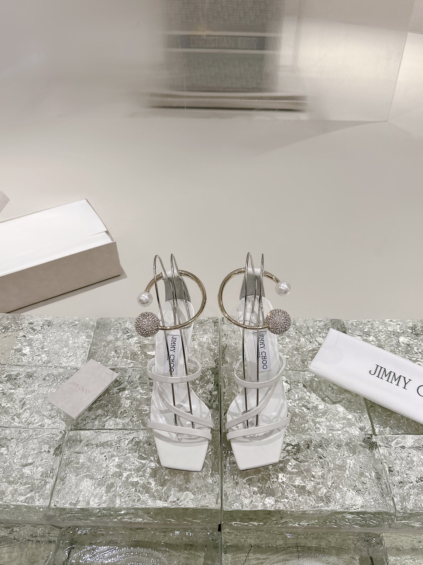 JIMMY CHOO высокаабцасныя сандалі сандалі з адкрытай пяткай і завязкамі востраносыя туфлі з глыбокім вырэзам крыштальныя завязкі + імпартаваная авечая скура поўназерністая крыштальная авечая скура