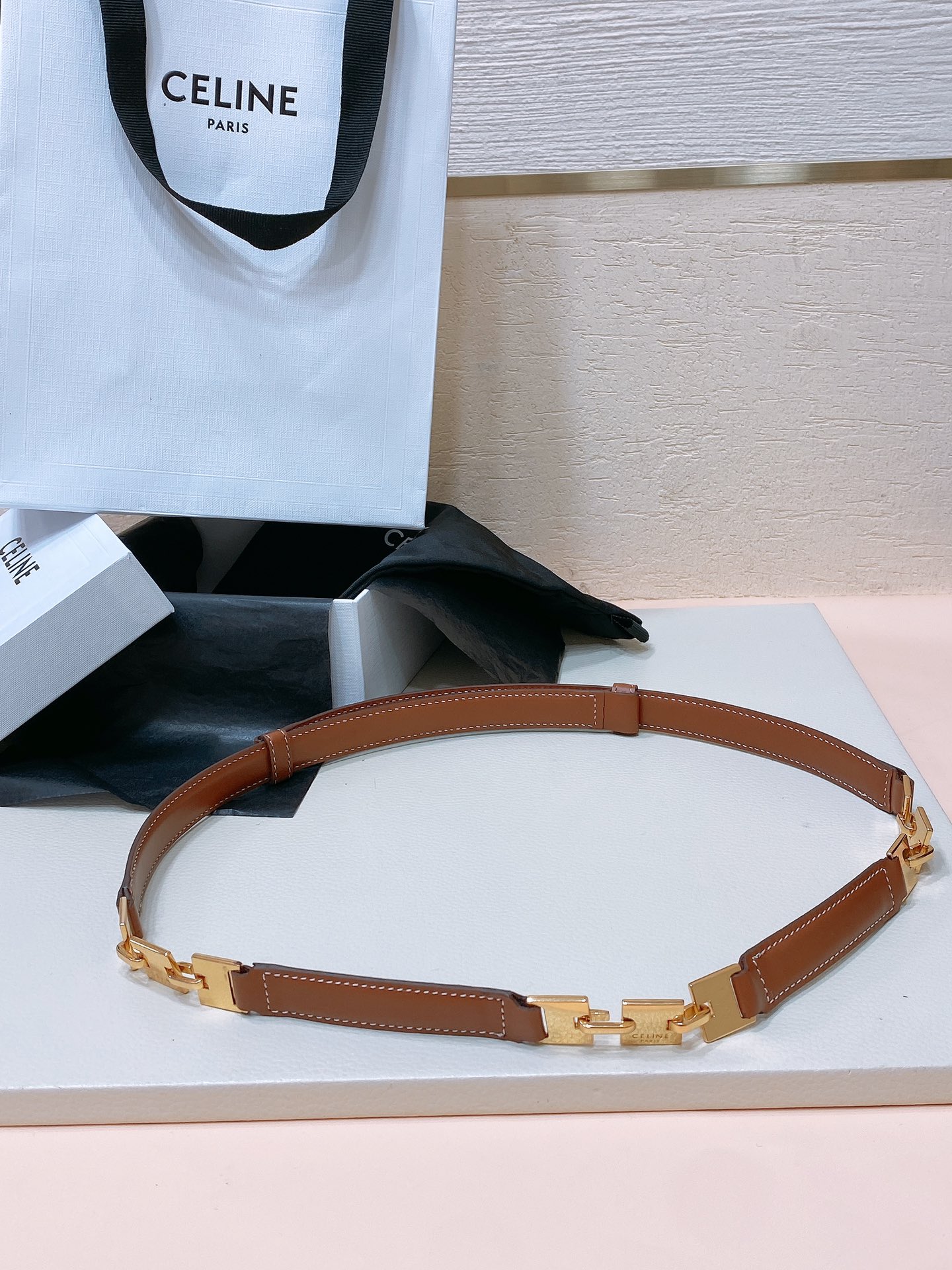 -Celine购入正品开发、独家首发TRIOMPHE GOURMETTE小号TAURILLON皮革可调节