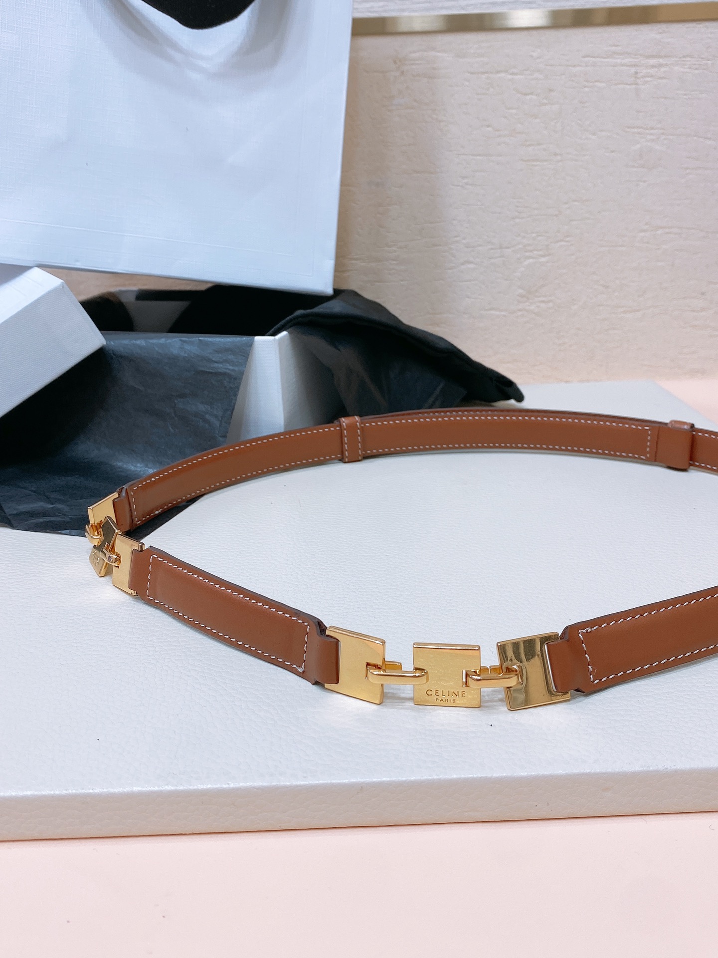 -Celine购入正品开发、独家首发TRIOMPHE GOURMETTE小号TAURILLON皮革可调节