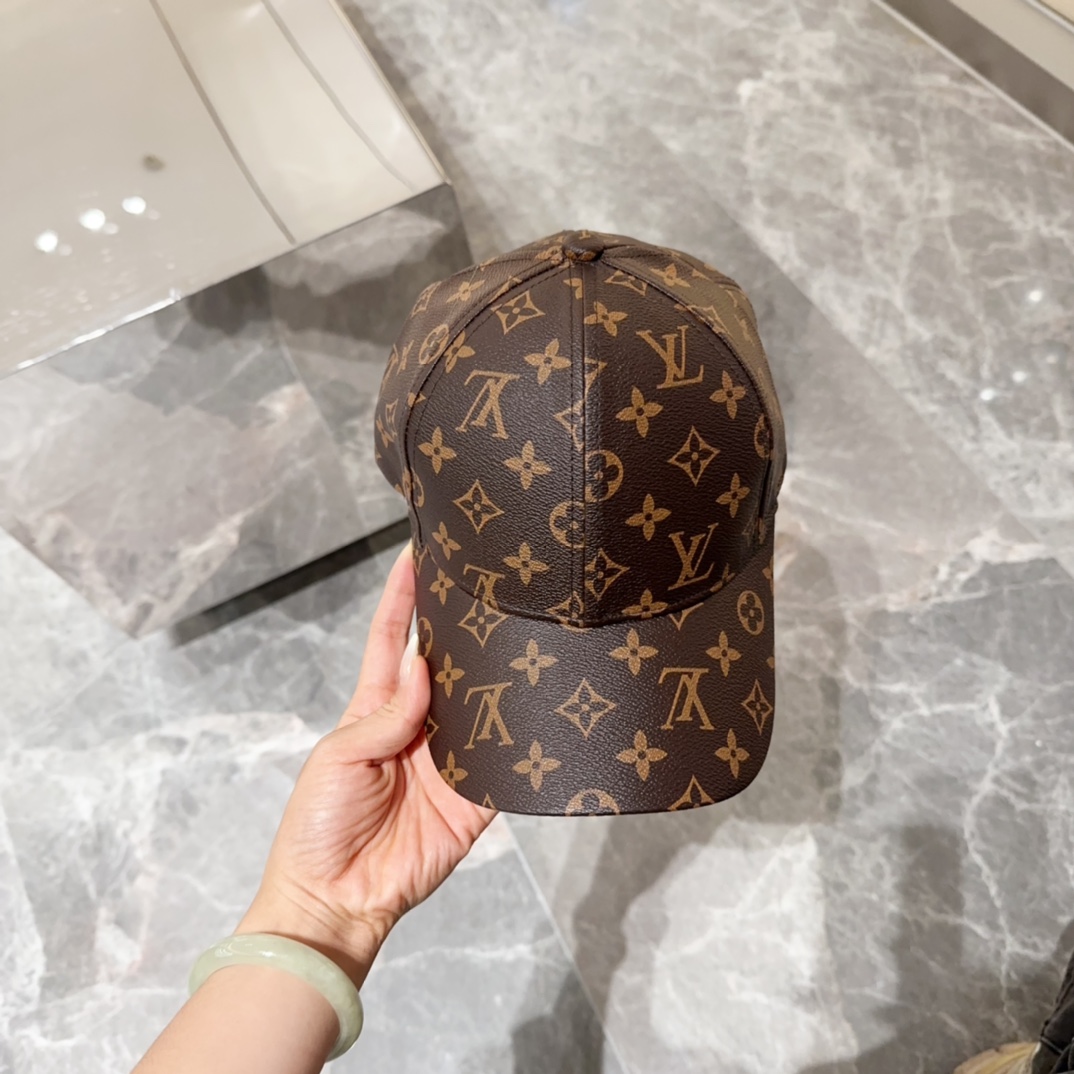 NO:205509,Louis VuittonLV New Louis Vuitton home embroidered baseball cap, simple and generous universal sun hat, fisherman hat baseball cap knit hat, hat, louis vuitton, louis vuitton, louis vuitton, espadrilles, hats19860909LouiVuittonLV 新款路易威登家刺绣棒球帽,简单大方 男女通用遮阳帽帽子渔夫帽棒球帽针织帽,帽子,louis vuitton,louis vuitton,louis vuitton,espadrilles,hats,hat