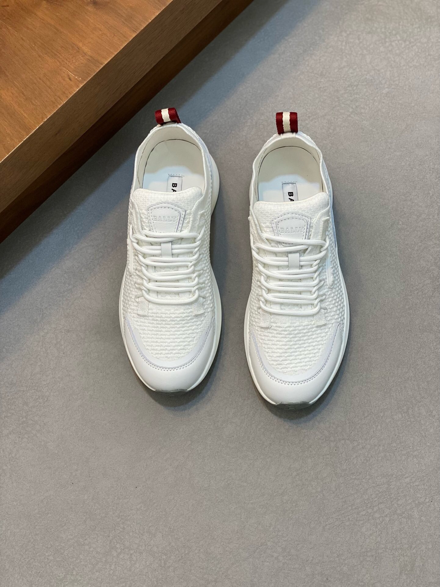 NO:218663,Brand B A L L Y original color matching code number 39-44 standard code Price Material Bally new men's classic casual shoes simple atmospheric and super high-quality style with top layer cowhide with knitted fabric and luxurious cowhide inner smooth lines light and comfortable original wear-resistant ultra-clear outsole, Bally casual shoes, bally, cowhide19860909品牌B A L L Y 颜色原版配色 码数39-44标准码 价格 材质巴利新款男士 经典休闲鞋简约大气超高逼格选用头层牛皮搭配针织面料搭配奢华牛皮内里流畅线条轻便舒适原版耐磨超清大底,巴利 休闲鞋,bally,cowhide,Men's shoes