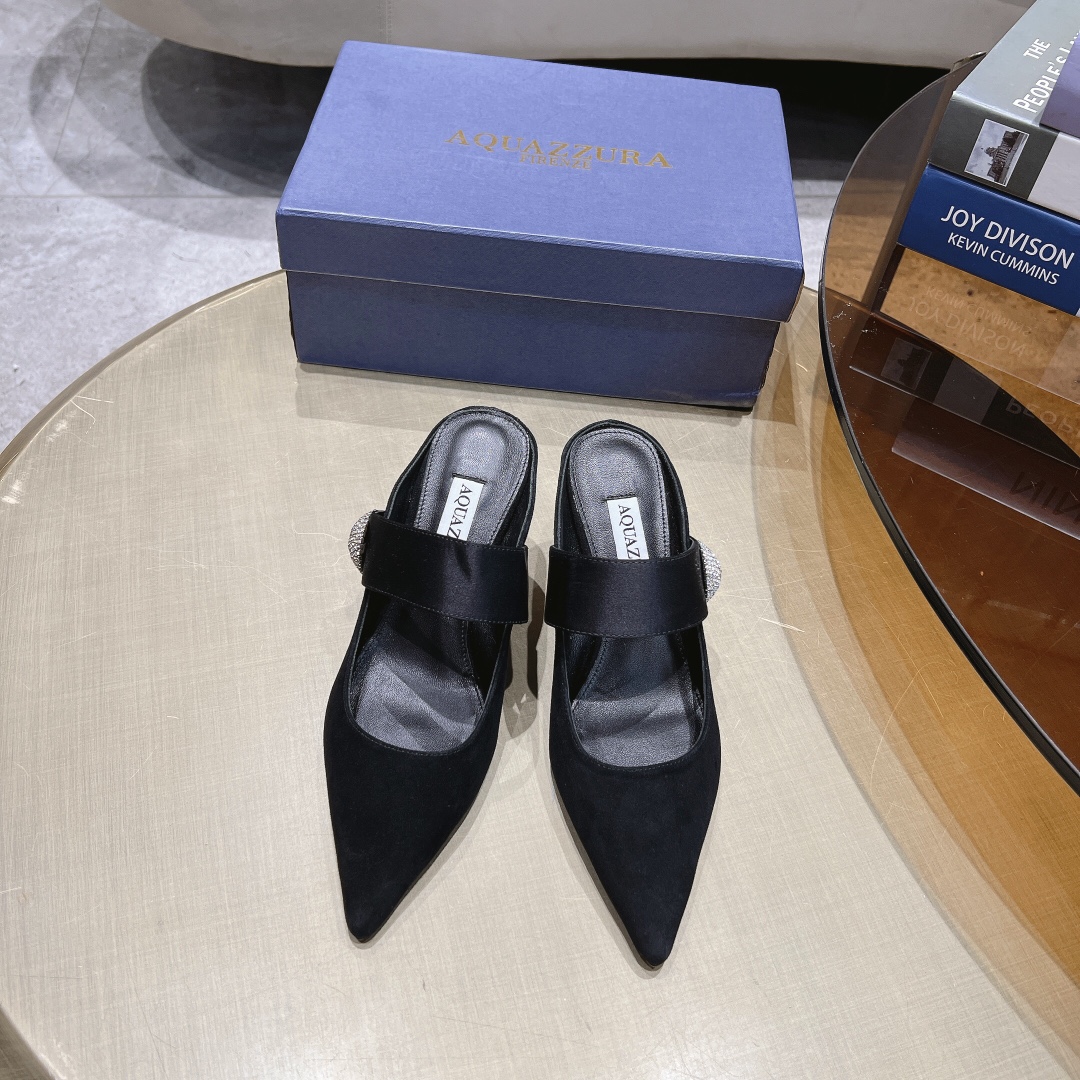 NO:229601,AQUAZZURA pineapple early spring counter new fairy fashion shoes series, a large number of new products are available for customization on the official website, the entire series of the Dragon Year is a hot topic, and major internet celebrities on the entire network are showing off, with a beautiful dressing series!  Upper Cowhide sheepskin Inner Original custom soft sheepskin Italian leather outsole Heel height 6.5cm Size 35-39 (34 40 41 42 Customized non-return), high heels sandals, sandals, high heels, cowhide, sheepskin, Leather soles19860909AQUAZZURA菠萝早春专柜新品仙女时装鞋系列,大量上新同步官网全系列均可定制龙年主打一个火爆,全网各大网红纷纷开秀,绝美的穿搭系列！ 鞋面 牛皮羊皮 内里 原版定制柔软羊皮 意大利真皮大底 跟高 6.5cm 码数 35-39（34 40 41 42 定制不退换）,高跟鞋凉鞋,sandals,high heels,cowhide,sheepskin,Leather soles,Women's Shoes