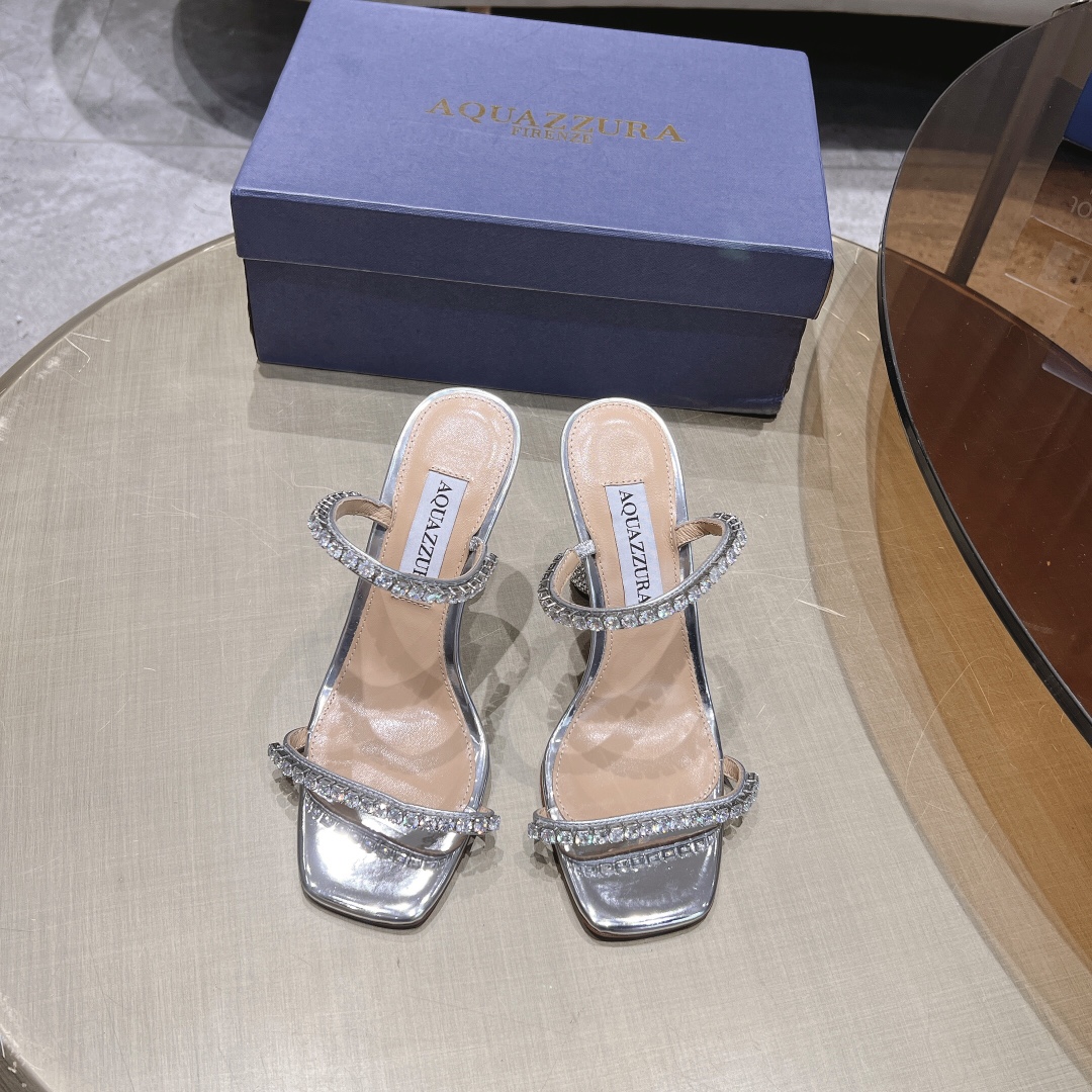 NO:229590,AQUAZZURA pineapple early spring counter new fairy fashion shoes series, a large number of new products are available for customization on the official website, the entire series of the Dragon Year is a hot topic, and major internet celebrities on the entire network are showing off, with a beautiful dressing series!  Upper cowhide sheepskin diamonds inner original custom soft sheepskin Italian leather outsole heel height 9cm size 35-39 (34 40 41 42 custom non-return), high heels sandals, sandals, high heels, cowhide, sheepskin, Leather soles19860909AQUAZZURA菠萝早春专柜新品仙女时装鞋系列,大量上新同步官网全系列均可定制龙年主打一个火爆,全网各大网红纷纷开秀,绝美的穿搭系列！ 鞋面 牛皮羊皮烫钻 内里 原版定制柔软羊皮 意大利真皮大底 跟高 9cm 码数 35-39（34 40 41 42 定制不退换）,高跟鞋凉鞋,sandals,high heels,cowhide,sheepskin,Leather soles,Women's Shoes