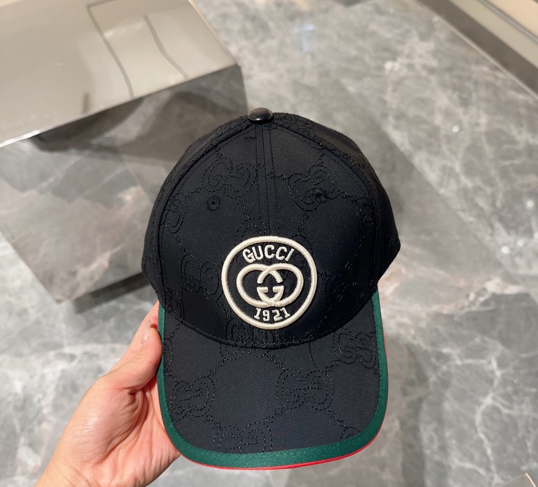 NO:205999,GUCCI Gucci Baseball Cap has exquisite craftsmanship, high-end, atmospheric and high-end!  Low-key luxury, easy to carry!  Hat fisherman hat baseball hat knit hat, hat, gucci, espadrilles, hats19860909GUCCI古奇棒球帽 工艺非常精美 高档大气上档次！低调奢华,方便携带！帽子渔夫帽棒球帽针织帽,帽子,gucci,espadrilles,hats,hat
