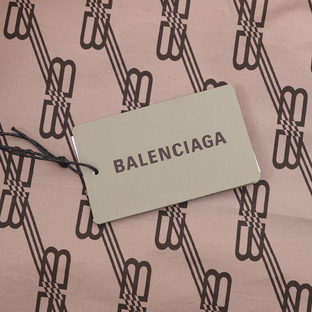 Balenciaga/巴黎世家 卡其满印锁扣短袖衬衫