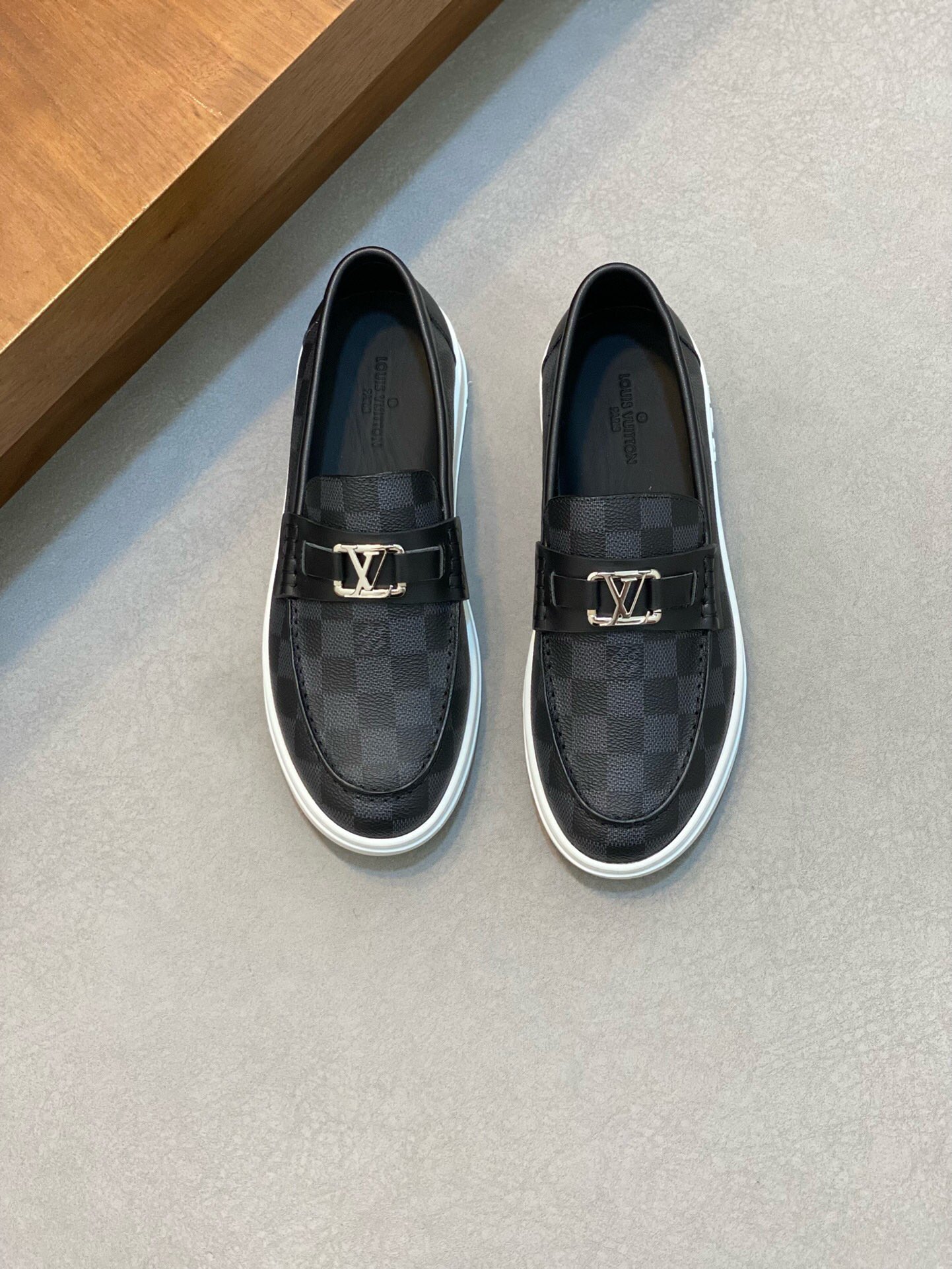 NO:216978,Brand LOUIS VUITTON original color matching code number 39-44 customized 38.45 price Material Louis Vuitton new casual shoes!  Original single-quality Labon craft upper is made of printed PVC material cowhide inner lining, mesh stepping style is fashionable, simple and atmospheric original ultra-light sole, Louis Vuitton, louis vuitton, louis vuitton, cowhide19860909品牌LOUIS VUITTON 颜色原版配色 码数39-44定做38.45 价格 材质路易威登新款休闲鞋！原单品质拉邦工艺鞋面采用印花PVC材质牛皮内里 网布垫脚版型时尚 简单大气原版超轻大底,路易威登,louis vuitton,louis vuitton,cowhide,Men's shoes